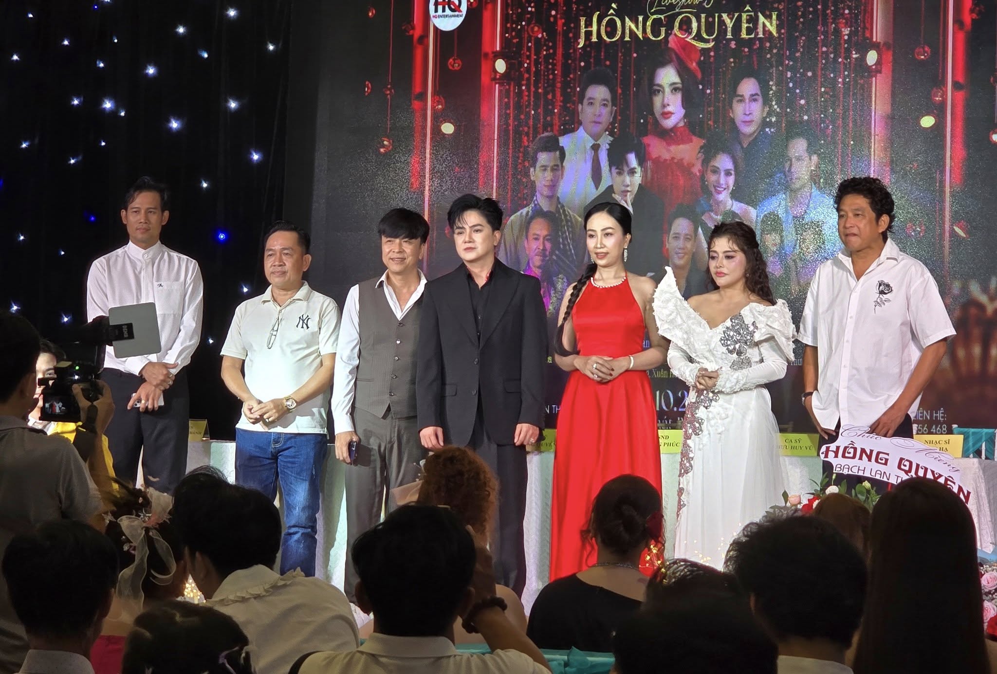 Ca sĩ Hồng Quy&ecirc;n "chơi lớn" với nhạc kịch "Mộng ph&ugrave; hoa"- Ảnh 4.