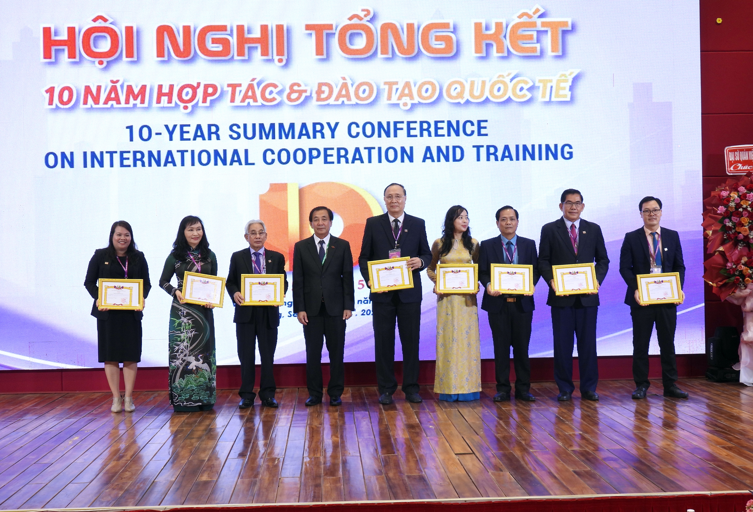Trường ĐH Cửu Long tổ chức hội nghị tổng kết hoạt động 10 năm hợp t&aacute;c v&agrave; đ&agrave;o tạo quốc tế- Ảnh 7.