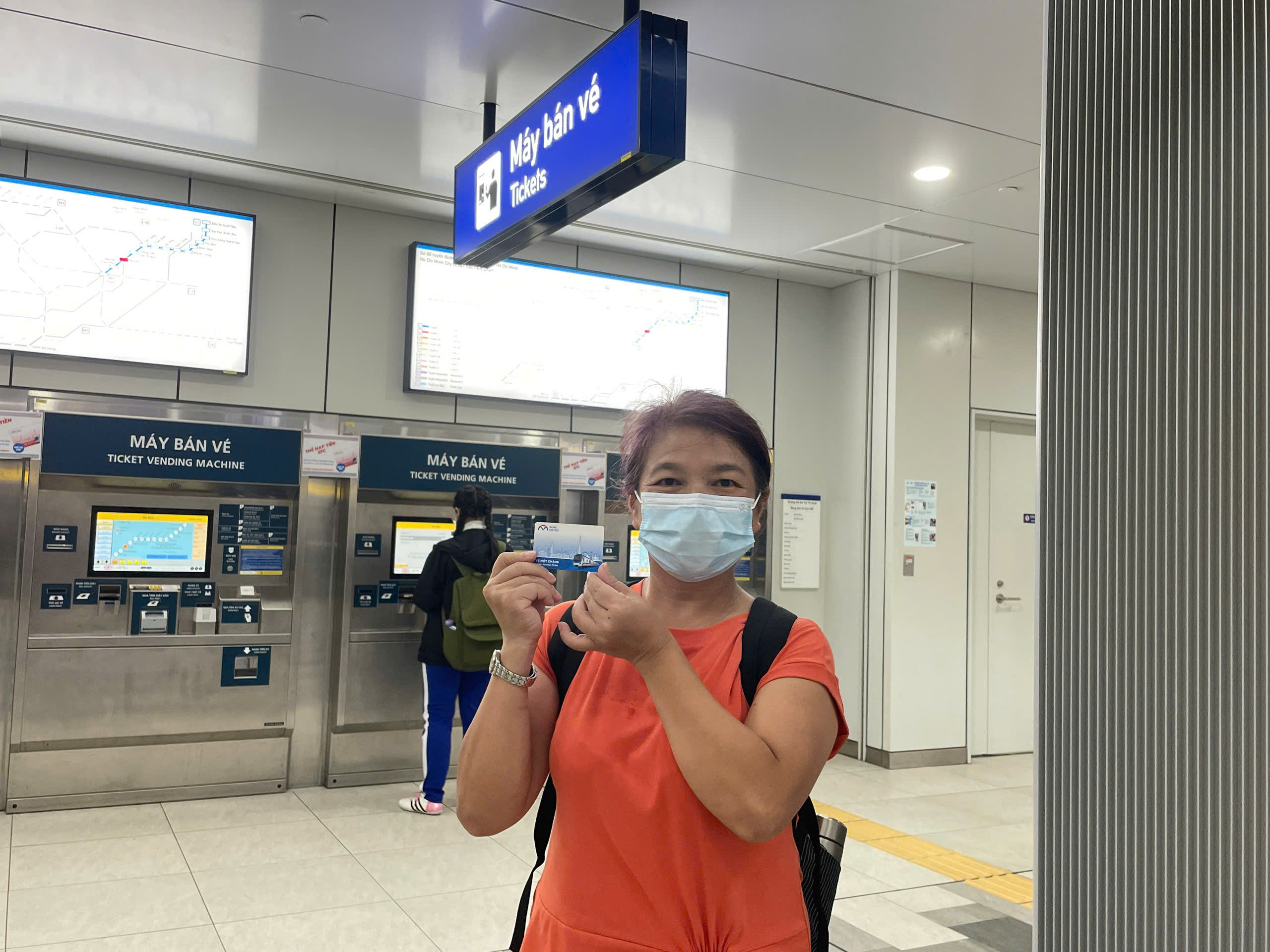 Thuận tiện hơn khi metro th&iacute; điểm bỏ v&eacute; giấy- Ảnh 8.