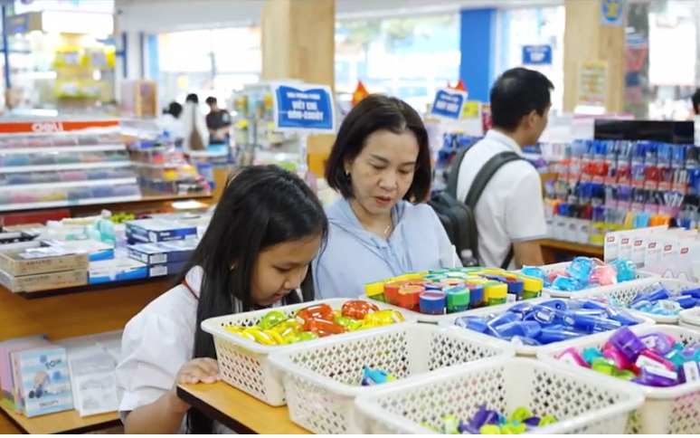 Khai trương Nhà sách và thiết bị trường học Nguyễn Tri Phương