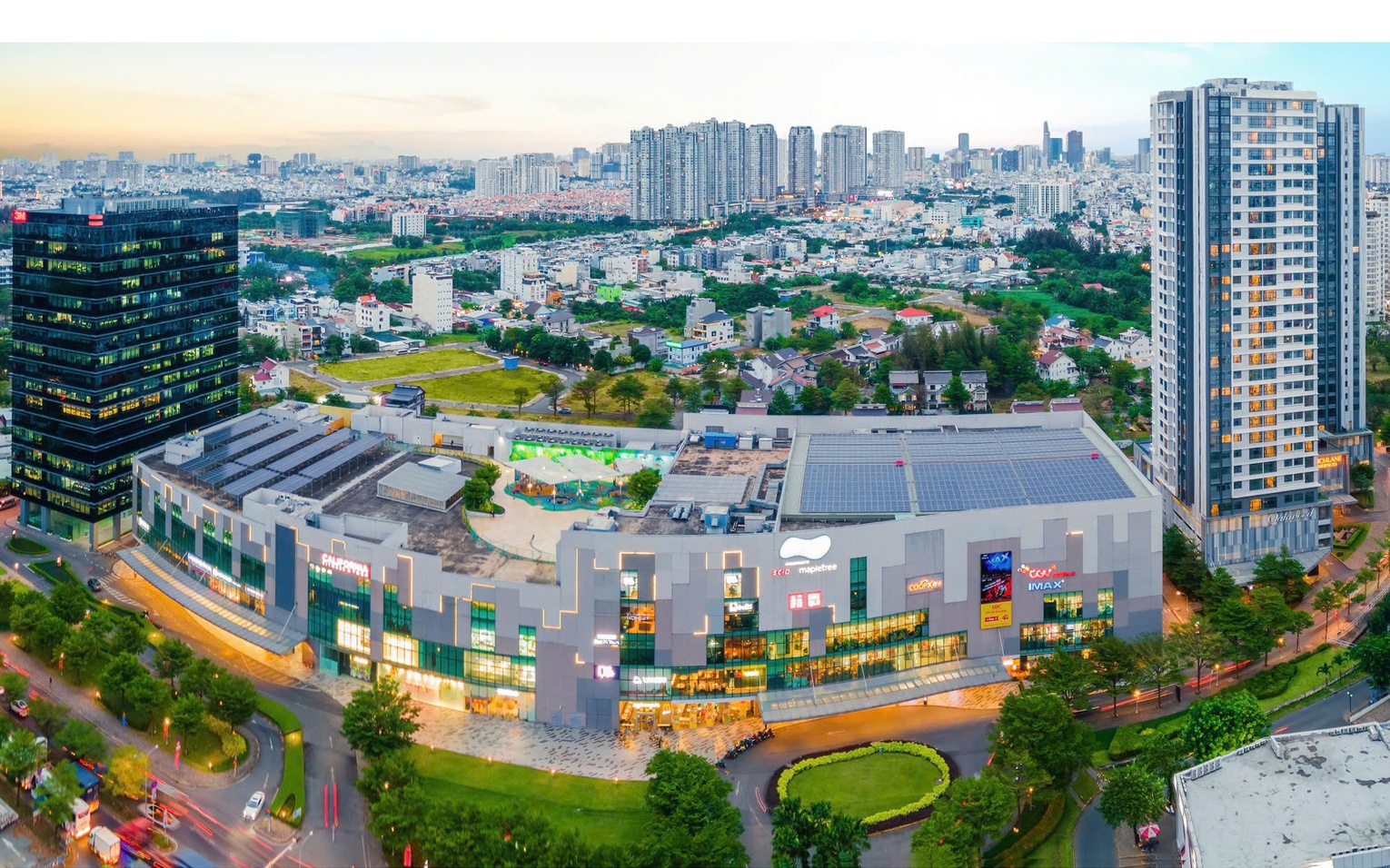 SC VivoCity kỷ niệm 10 năm gắn kết khách hàng