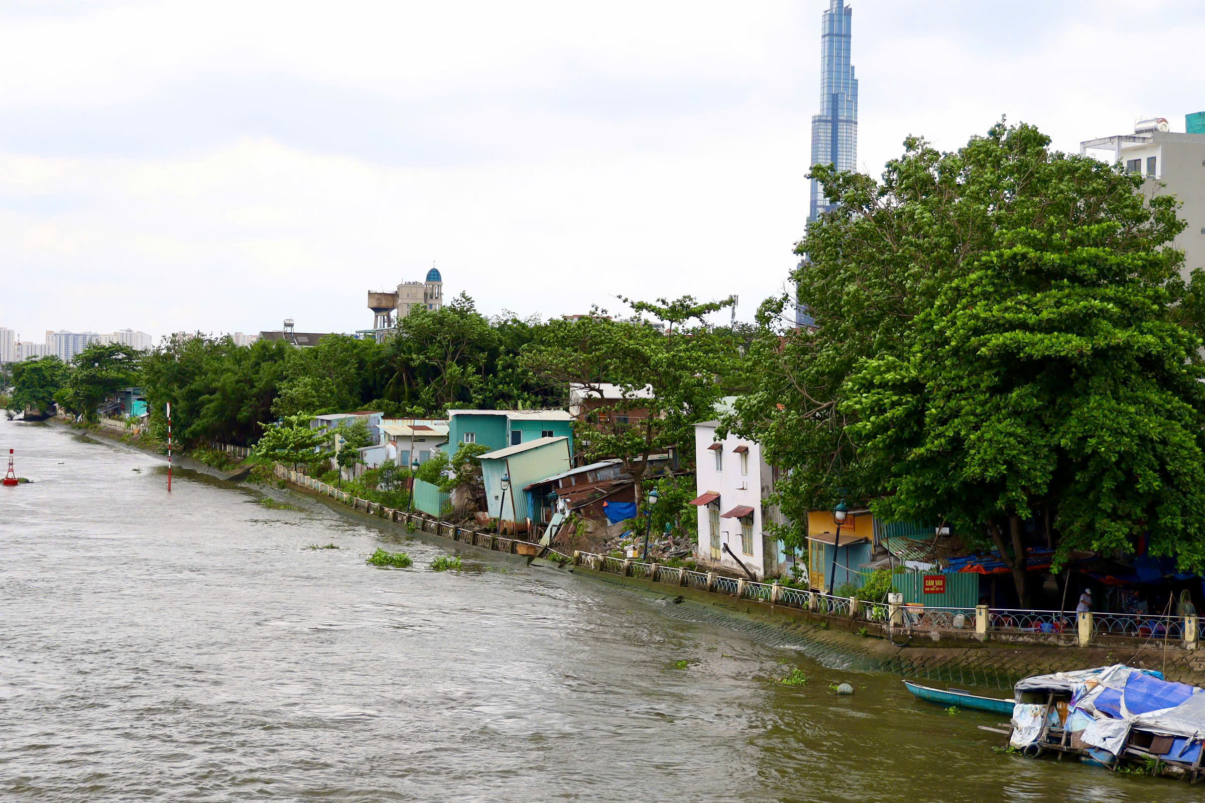 Ch&ugrave;m ảnh: Thanh Đa giữa những vết nứt dang dở- Ảnh 8.