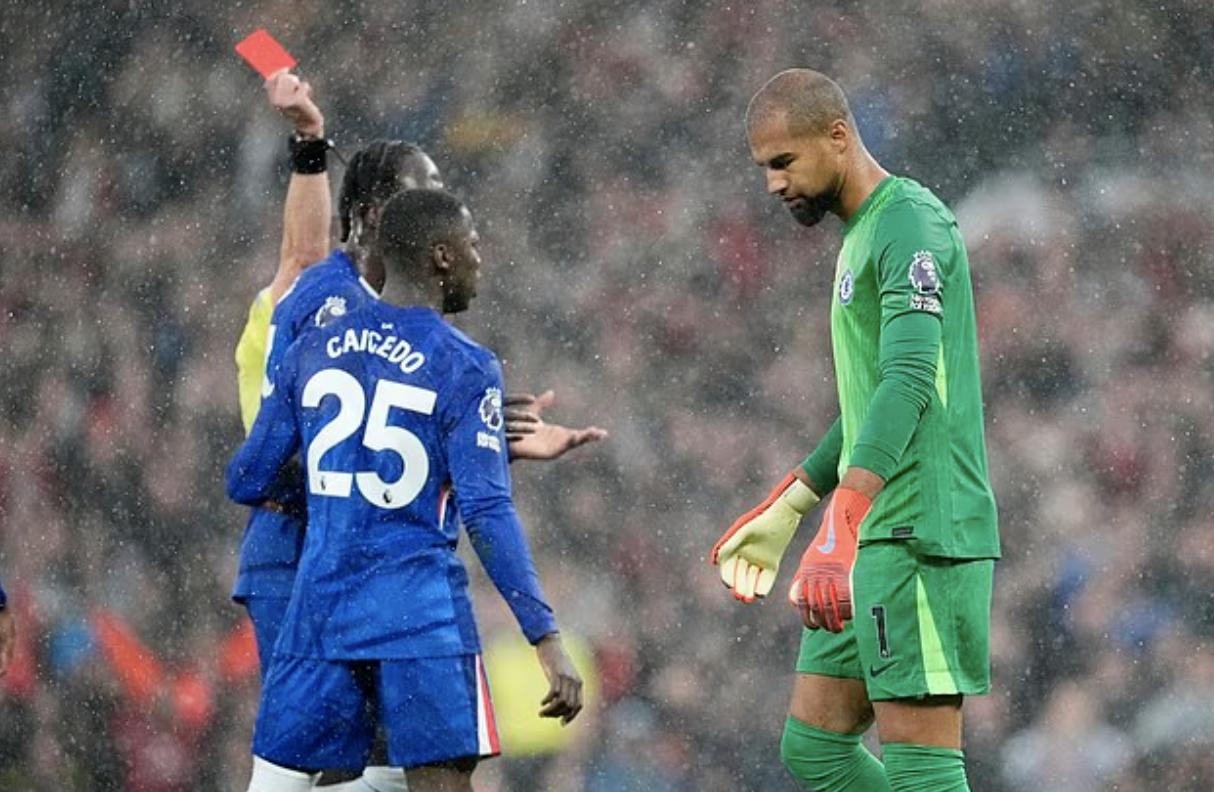 Mưa trời v&agrave; mưa thẻ ở Old Trafford, Man United thắng kịch t&iacute;nh Chelsea- Ảnh 6.