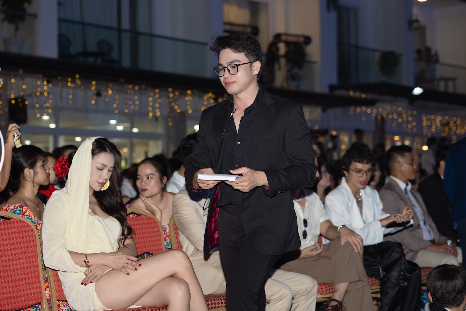 Ai đứng sau những m&agrave;n tr&igrave;nh diễn ấn tượng ở chung kết Hoa hậu Đại dương Việt Nam?   - Ảnh 1.