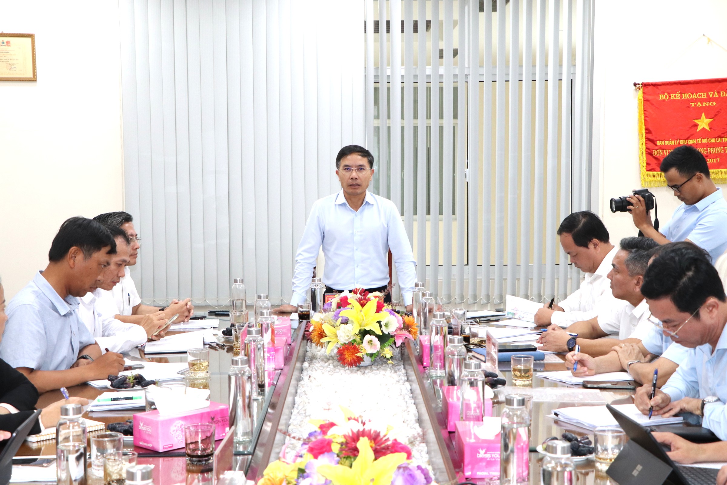 Chủ tịch UBND TP Đ&agrave; Nẵng: L&agrave;m phải c&oacute; sản phẩm, nếu sợ để người kh&aacute;c l&agrave;m- Ảnh 1.