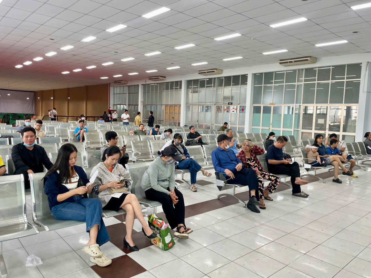Bất ngờ ng&agrave;y đầu b&aacute;n v&eacute; t&agrave;u Tết B&iacute;nh Ngọ 2026- Ảnh 3.