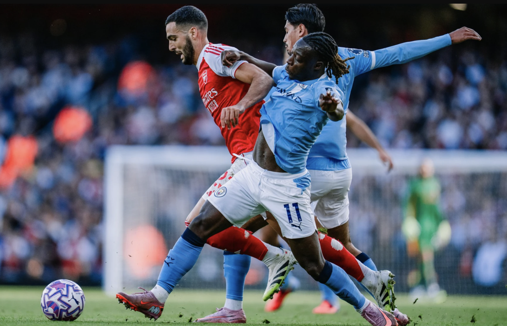 Arsenal v&agrave; Man City n&iacute;u ch&acirc;n nhau ở đại chiến, Liverpool hưởng lợi ng&ocirc;i đầu- Ảnh 6.