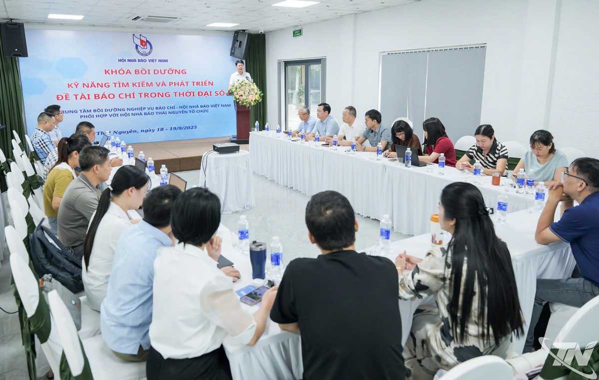 Tuyển sinh kh&oacute;a bồi dưỡng kỹ năng căn bản về b&aacute;o ch&iacute; -truyền th&ocirc;ng - Ảnh 1.