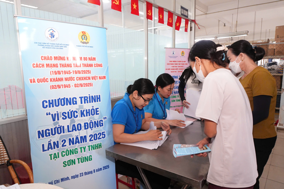 Đề xuất cơ chế đặc th&ugrave; cho C&ocirc;ng đo&agrave;n TP HCM- Ảnh 2.
