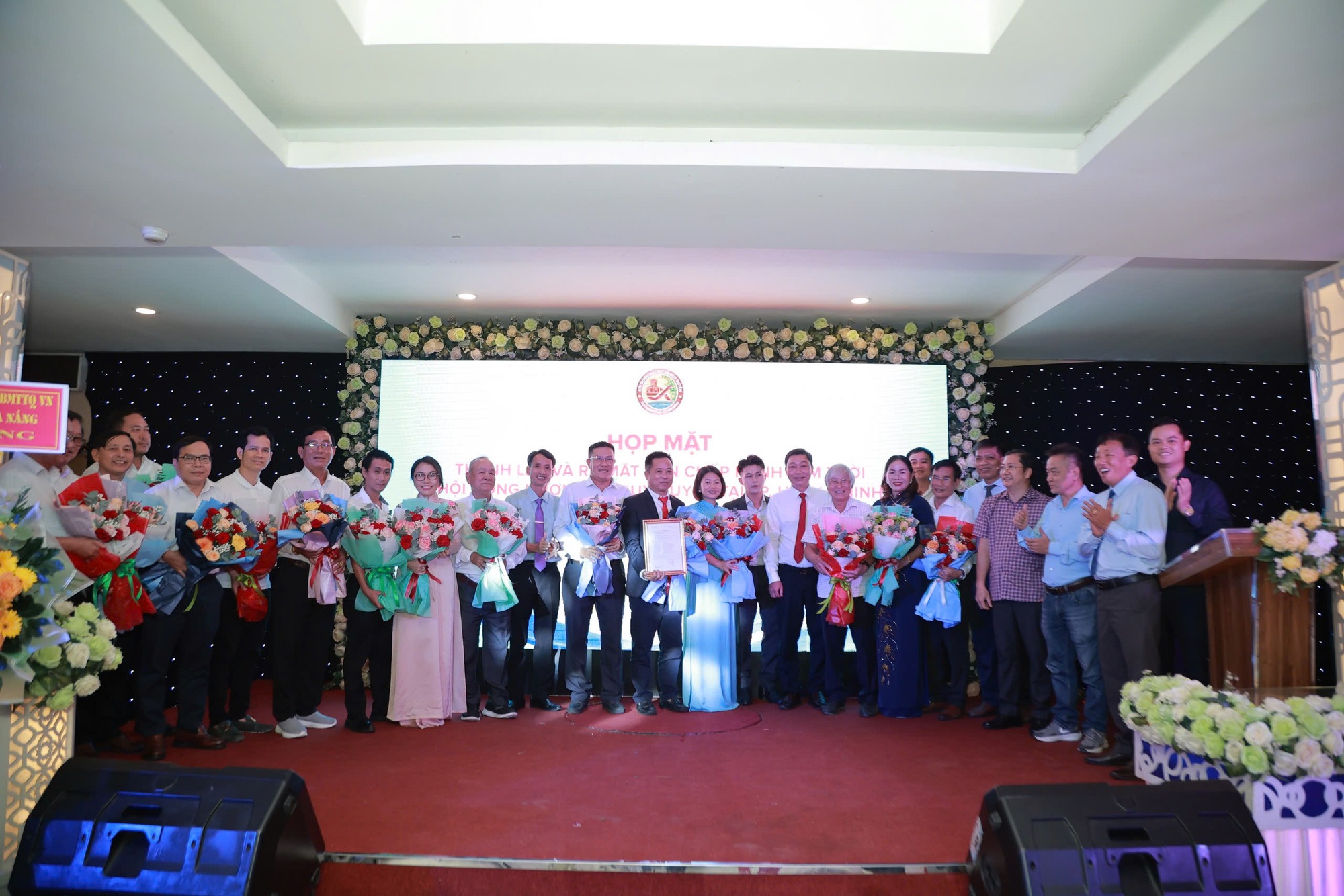 20 suất "Học bổng B&aacute;o Người Lao Động" tặng học sinh Duy Xuy&ecirc;n vượt kh&oacute;, học giỏi- Ảnh 1.