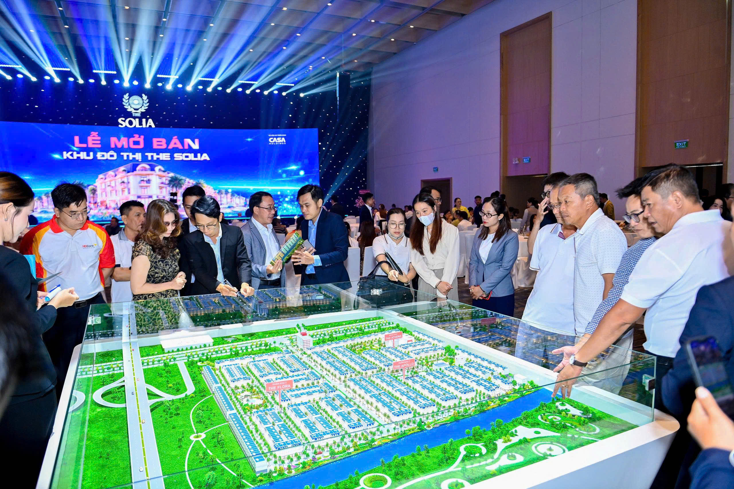 90% rổ h&agrave;ng của một dự &aacute;n đất nền khu T&acirc;y được đặt mua - Ảnh 1.