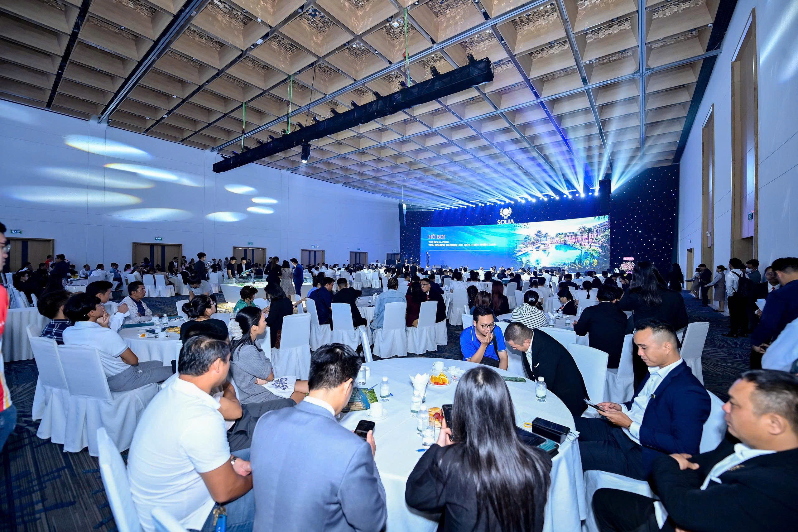 90% rổ h&agrave;ng của một dự &aacute;n đất nền khu T&acirc;y được đặt mua - Ảnh 4.