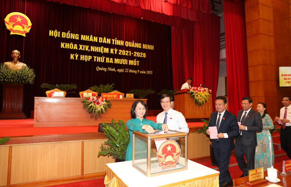 Thứ trưởng Bộ Tài được bầu chức vụ Chủ tịch UBND tỉnh Quảng Ninh - Ảnh 1.