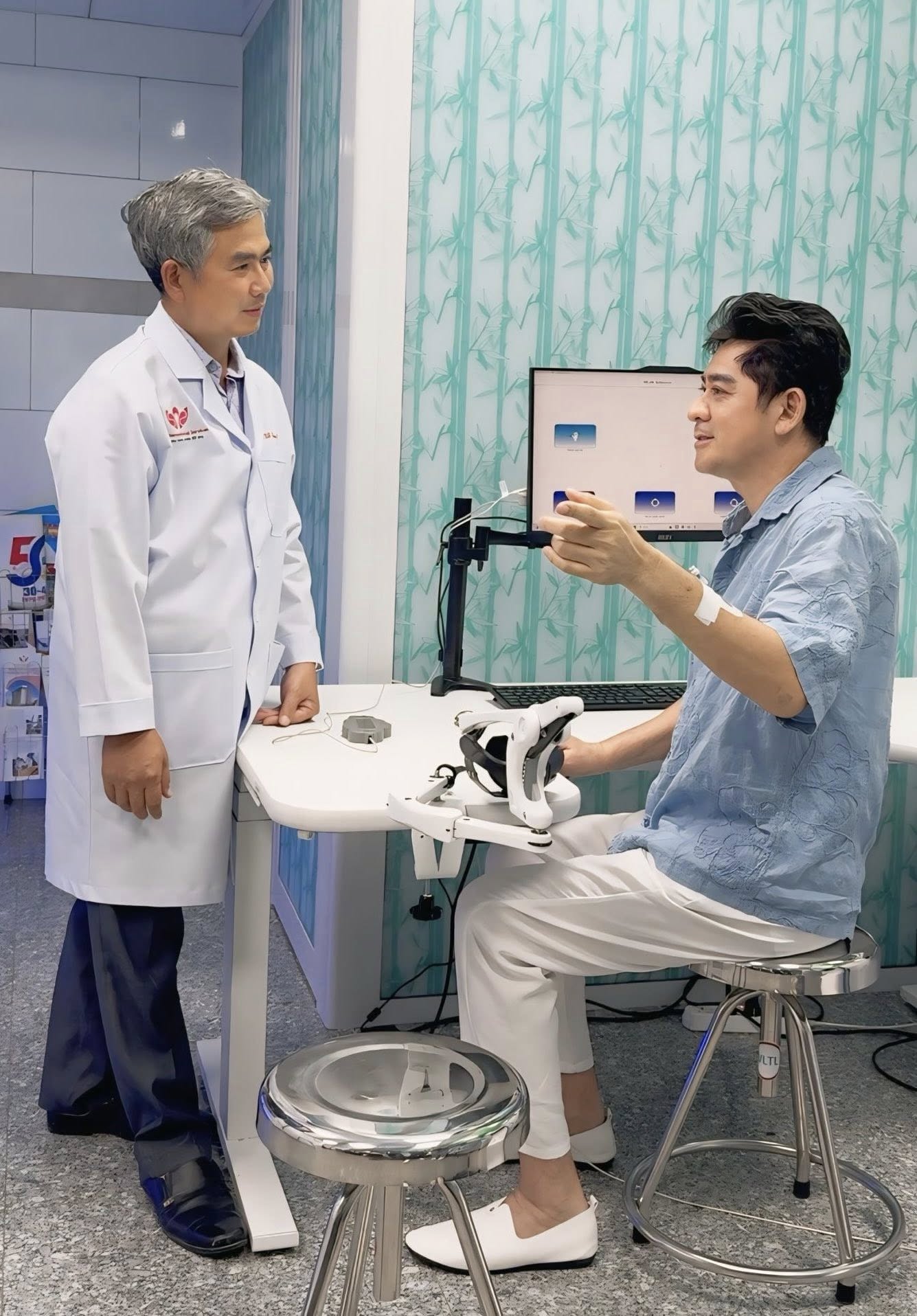 Hậu đột quỵ tim v&agrave; n&atilde;o, Huỳnh Anh Tuấn t&aacute;i xuất- Ảnh 1.