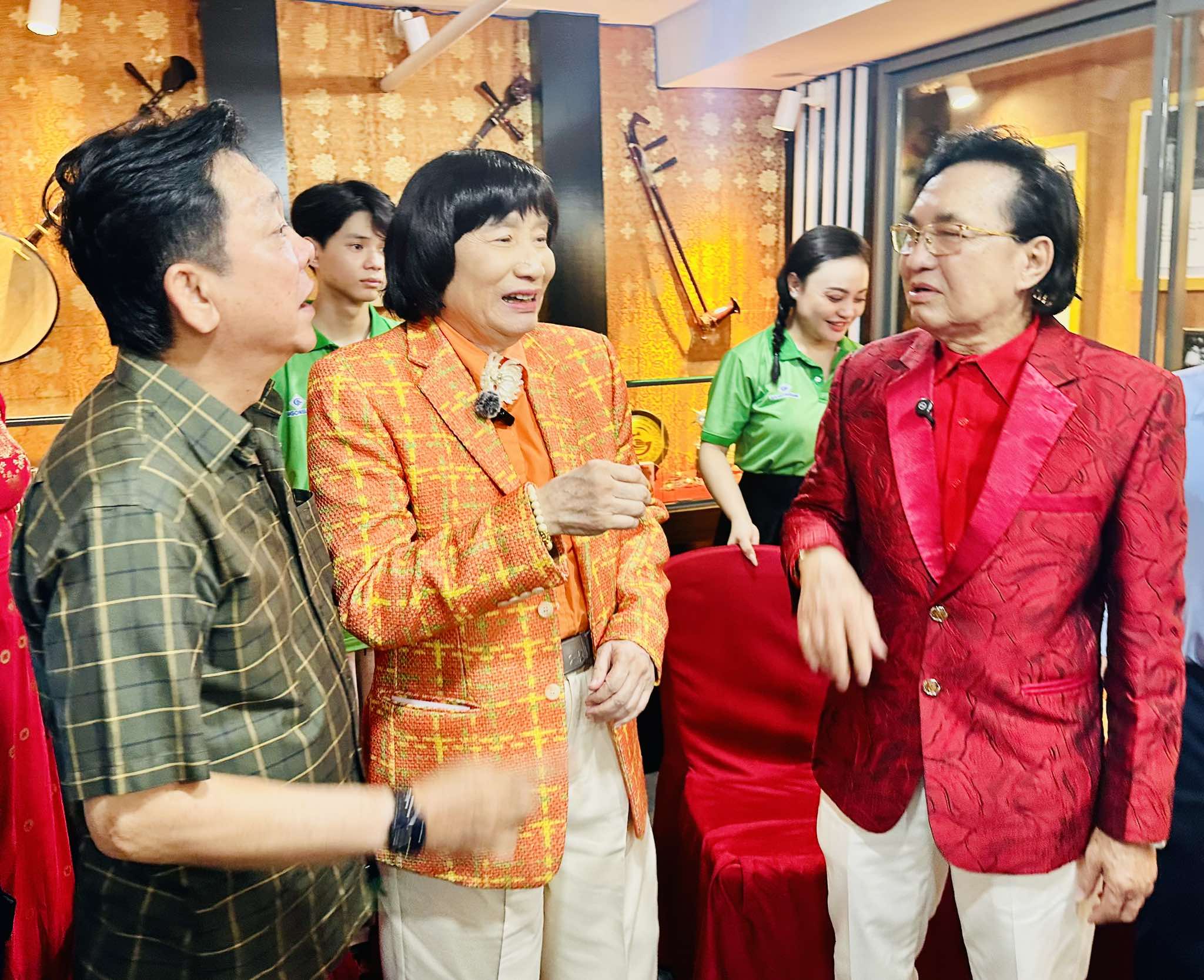 Minh Vương, Thanh Tuấn trút hết nỗi niềm với 3 thí sinh chung kết xếp hạng "Chuông vàng vọng cổ"- Ảnh 5.