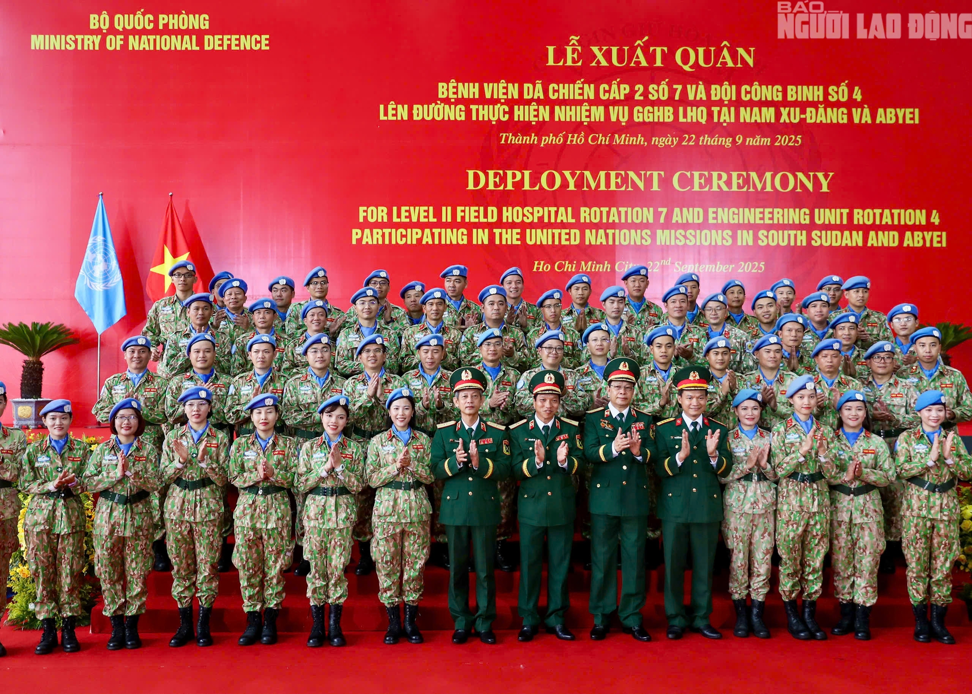 Khoảnh khắc tiễn lực lượng mũ nồi xanh sang Nam Sudan làm nhiệm vụ - Ảnh 1.