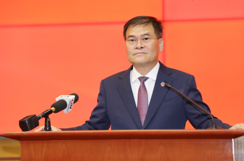 Thứ trưởng bộ Tài chính Bùi Văn Khắng được giới thiệu làm Chủ tịch UBND tỉnh Quảng Ninh - Ảnh 3.