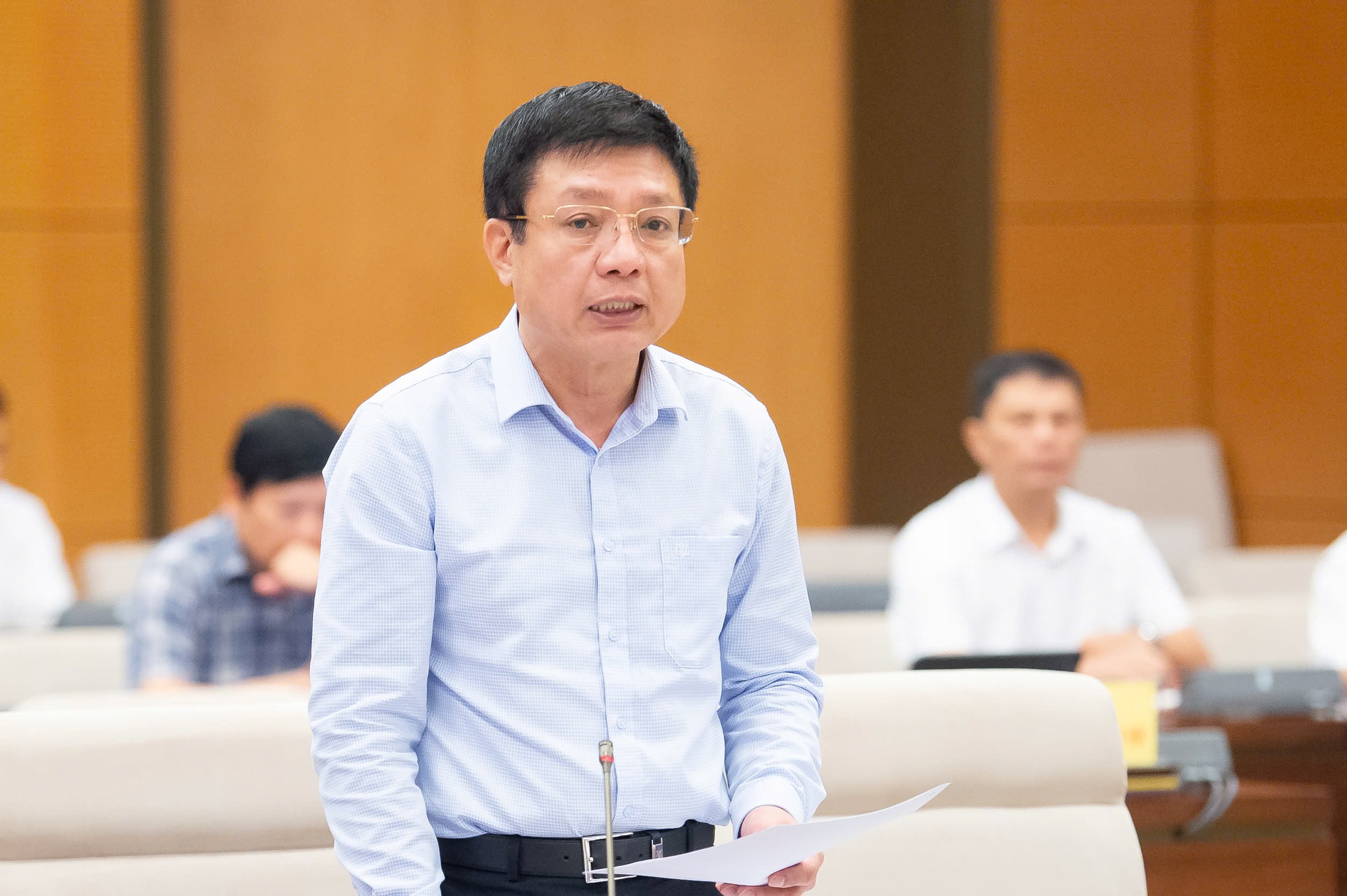 Đề xuất miễn nhiệm nếu để xảy ra lãng phí nghiêm trọng trong quản lý nhà nước - Ảnh 2.