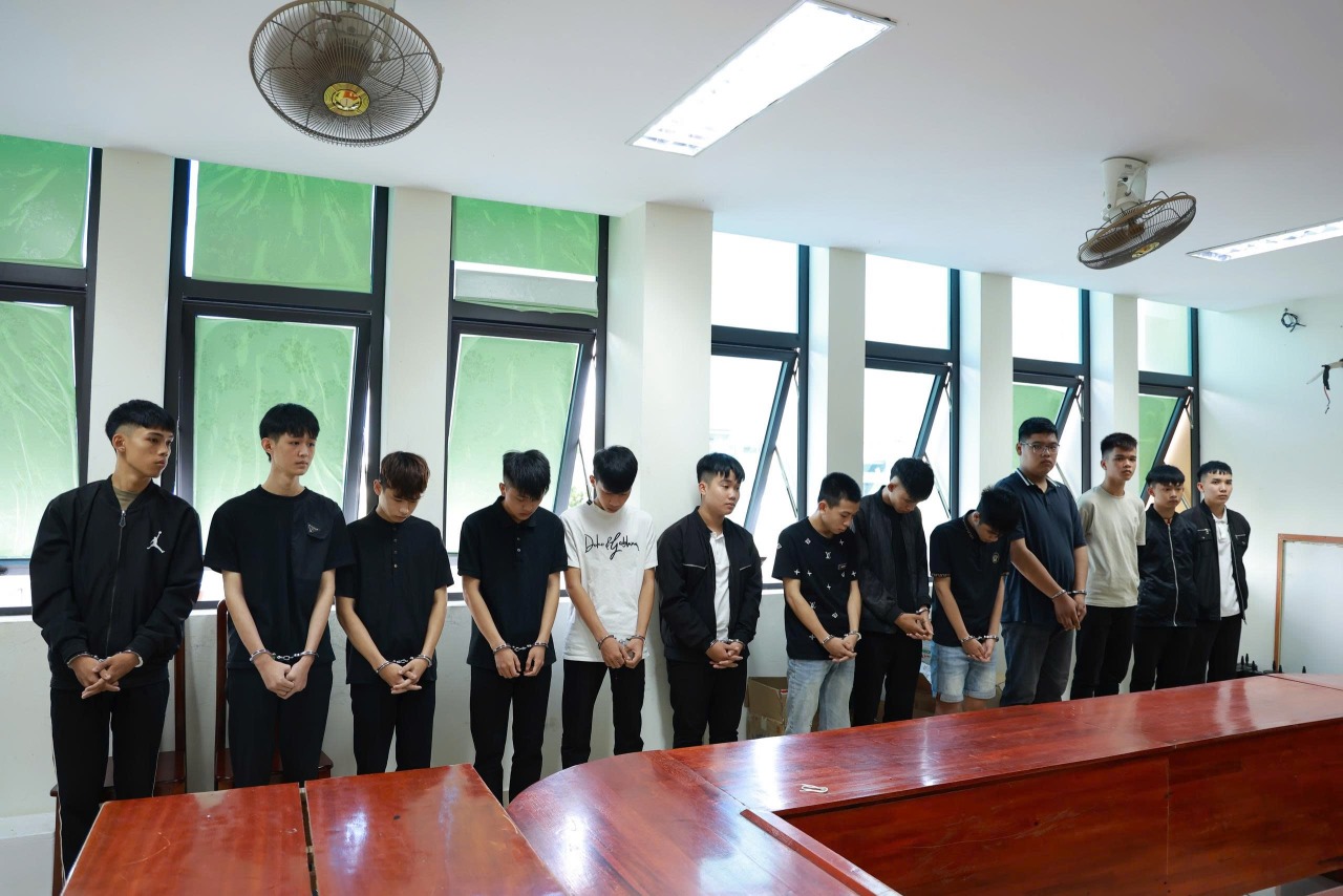 Trong một đêm, 16 thanh niên vướng lao lý vì làm chuyện tày đình- Ảnh 1.