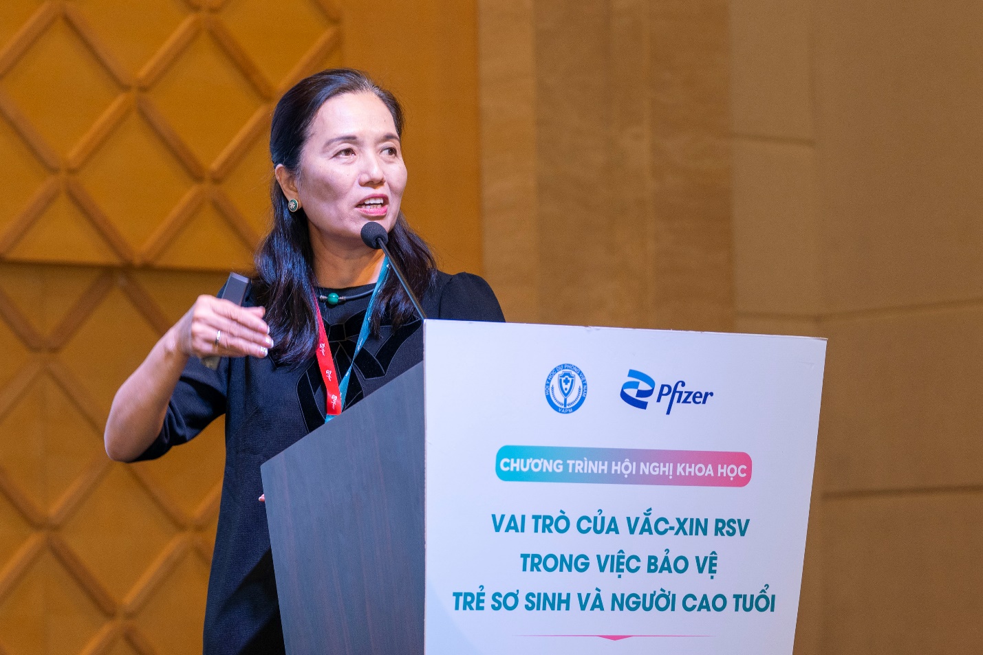 Vai tr&ograve; của vắc-xin RSV trong việc bảo vệ trẻ sơ sinh v&agrave; người cao tuổi- Ảnh 2.