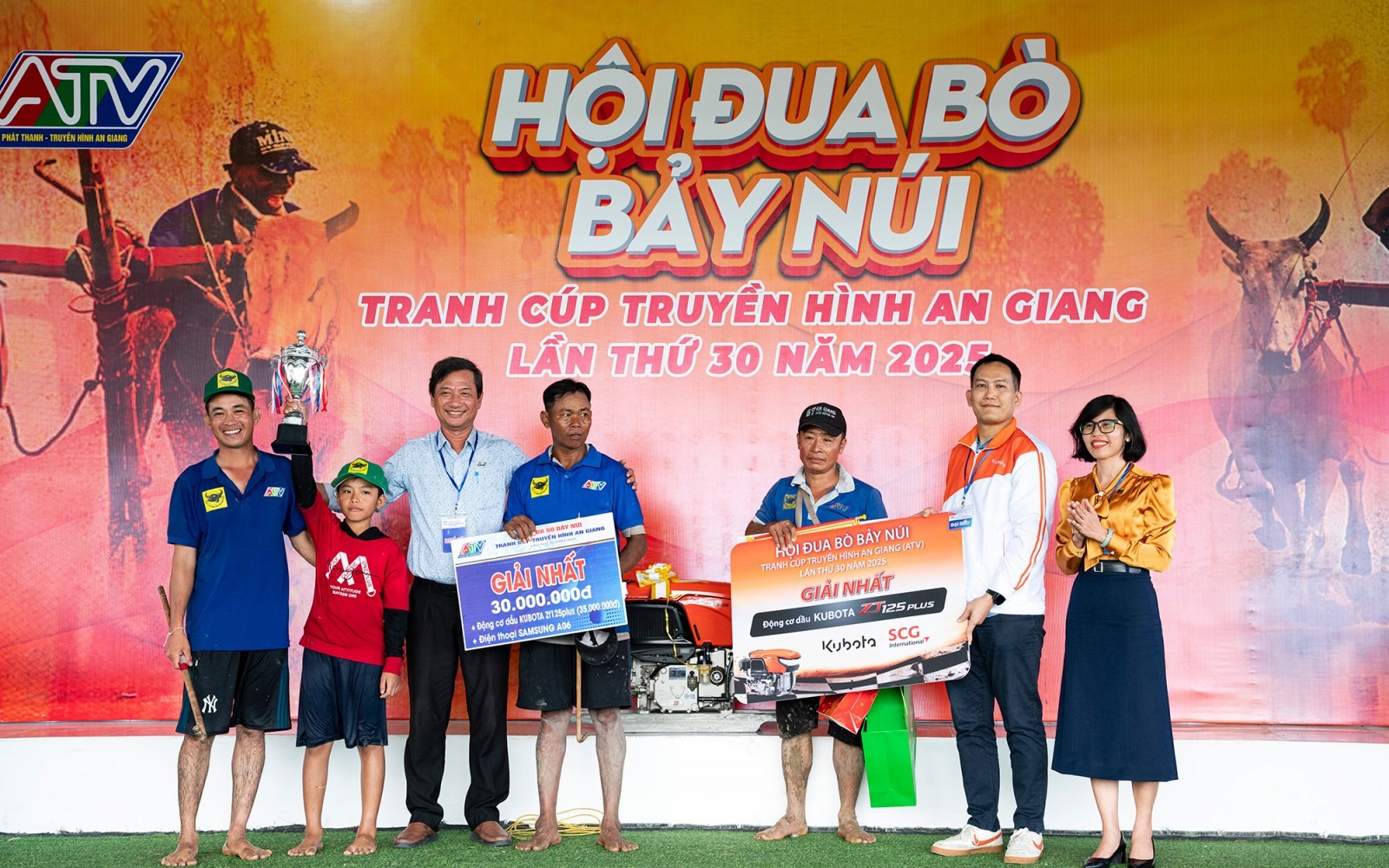 Bình Điền – Tự hào đồng hành cùng di sản văn hóa Đua bò Bảy Núi