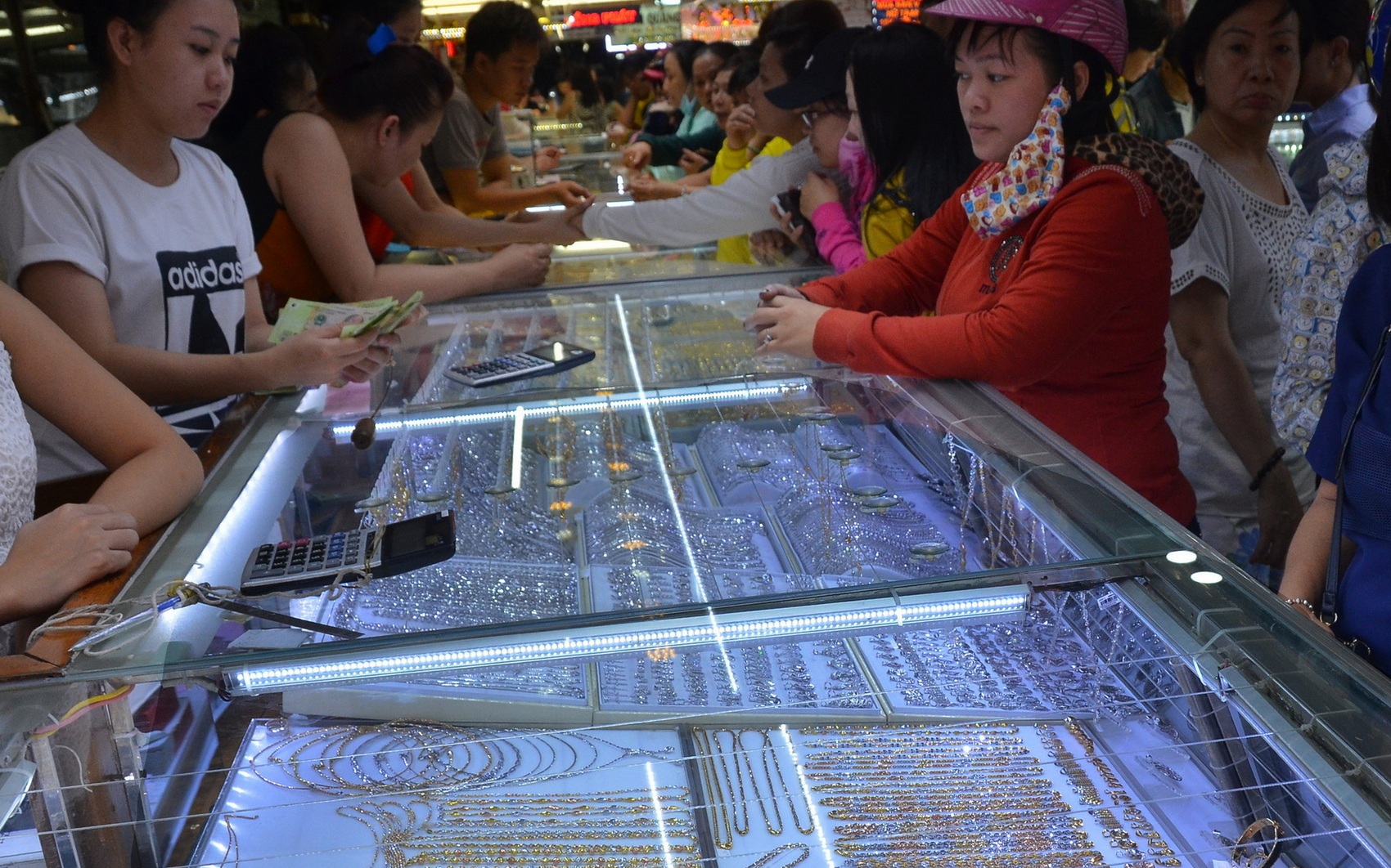 Giá vàng hôm nay, 23-9: Tiếp tục tăng