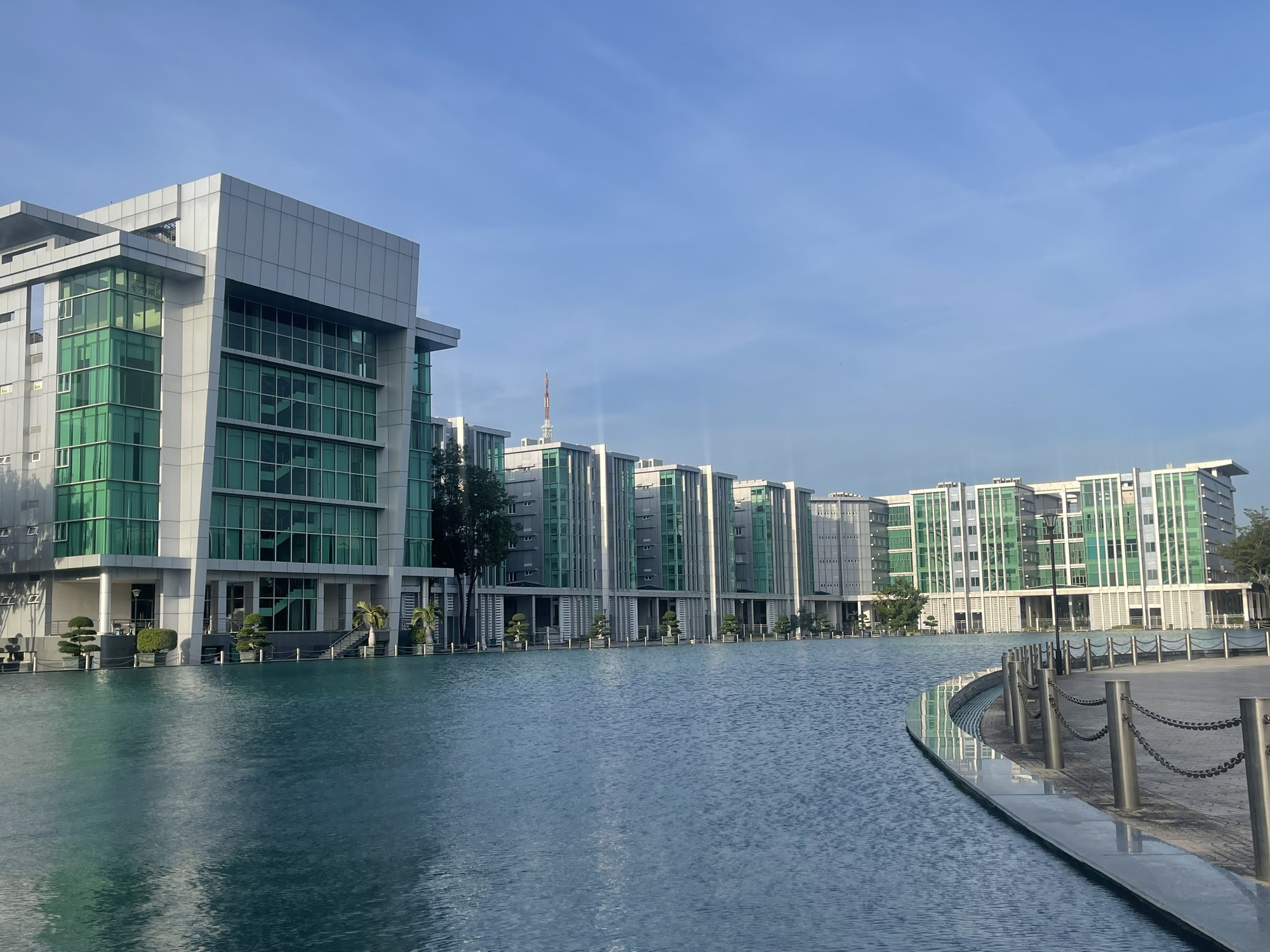Đề xuất bố trí Trung tâm Hành chính tỉnh Bà Rịa - Vũng Tàu cho Đại học Y Dược TP HCM - Ảnh 2.