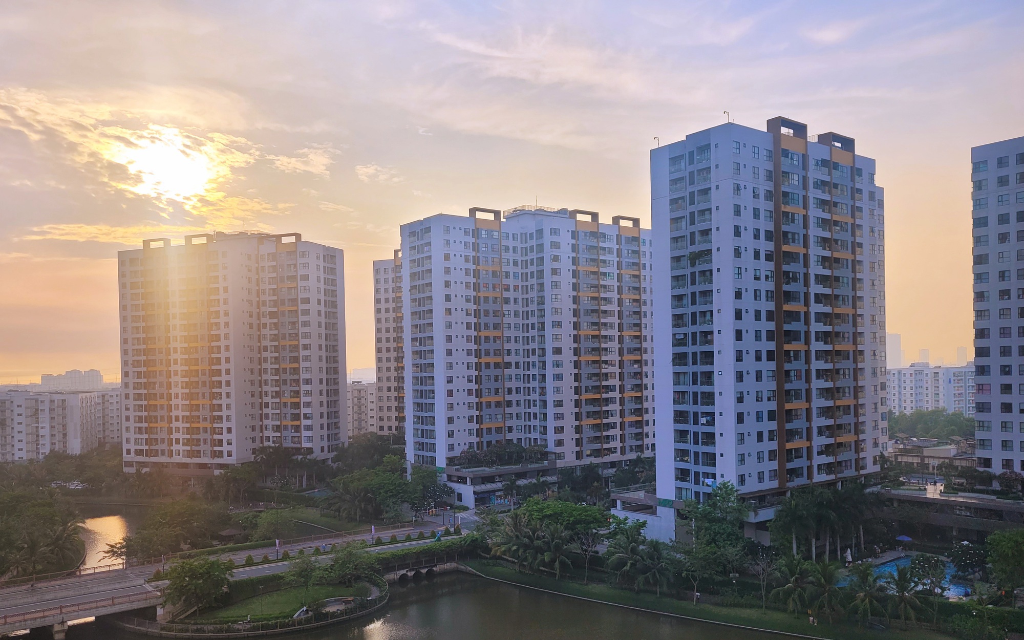 Động lực tăng trưởng GDP 8 , 3 % - 8 , 5 % từ đầu tư công năm 2025 - Ảnh 2.