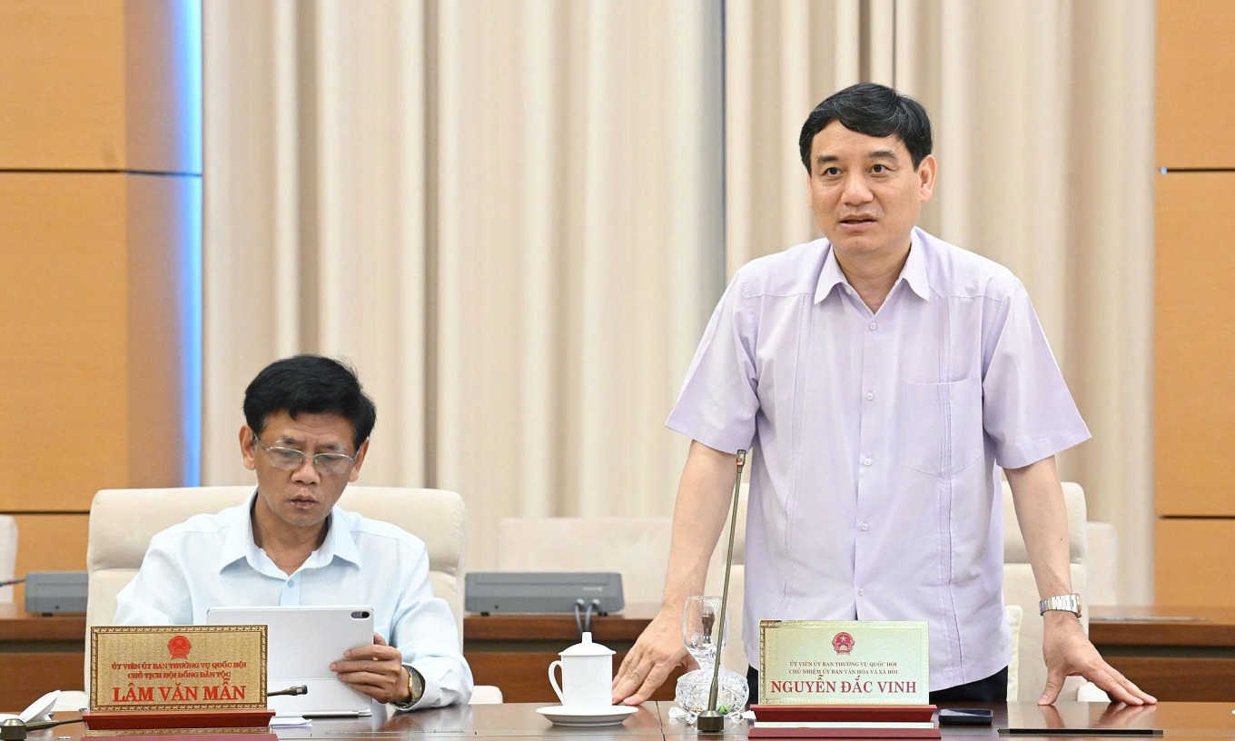Ông Nguyễn Đắc Vinh: Kỷ luật quá nhẹ với học sinh lệch chuẩn sẽ gây hệ lụy xấu cho xã hội- Ảnh 1.