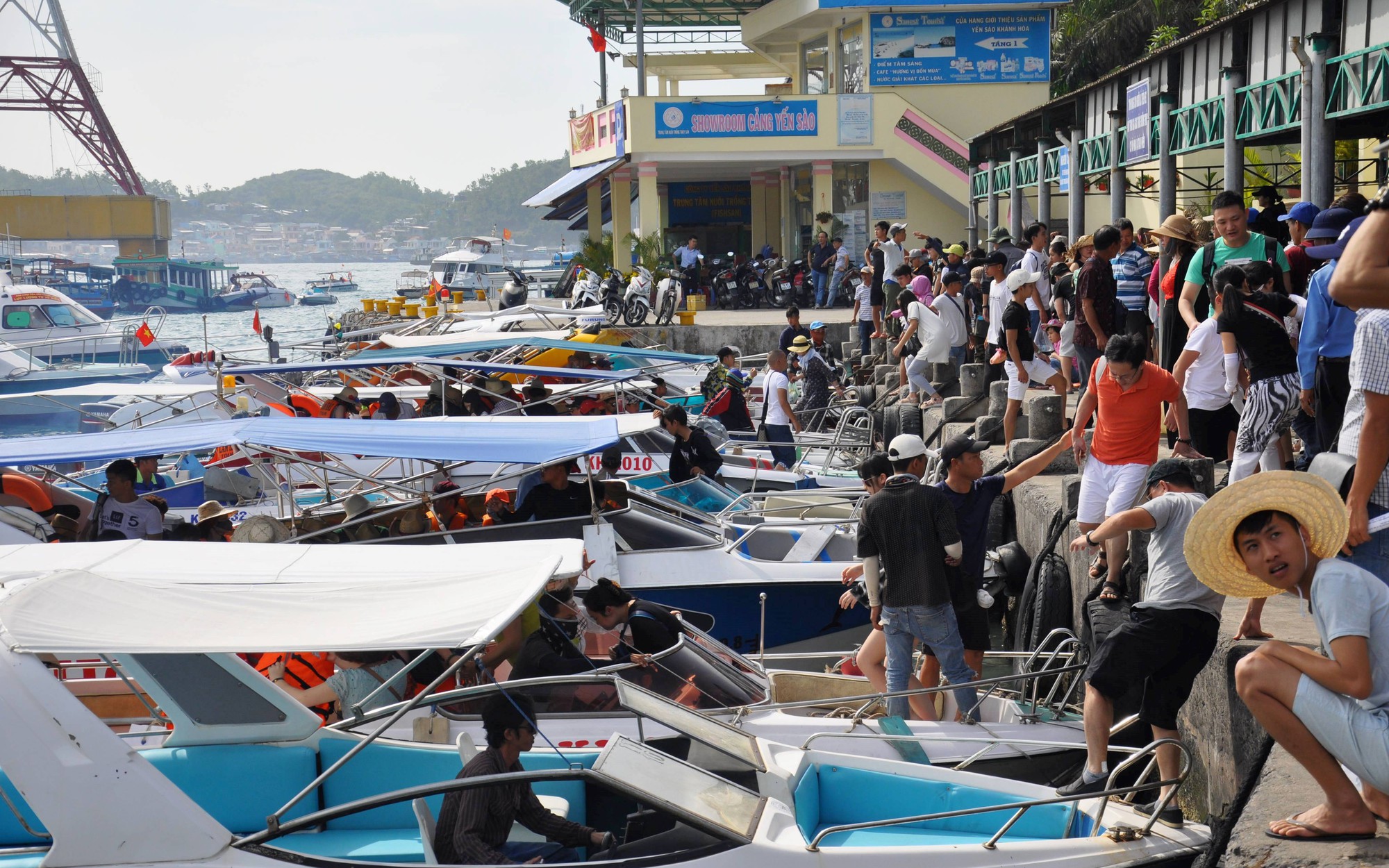 Chính thức thu phí tham quan Vịnh Nha Trang