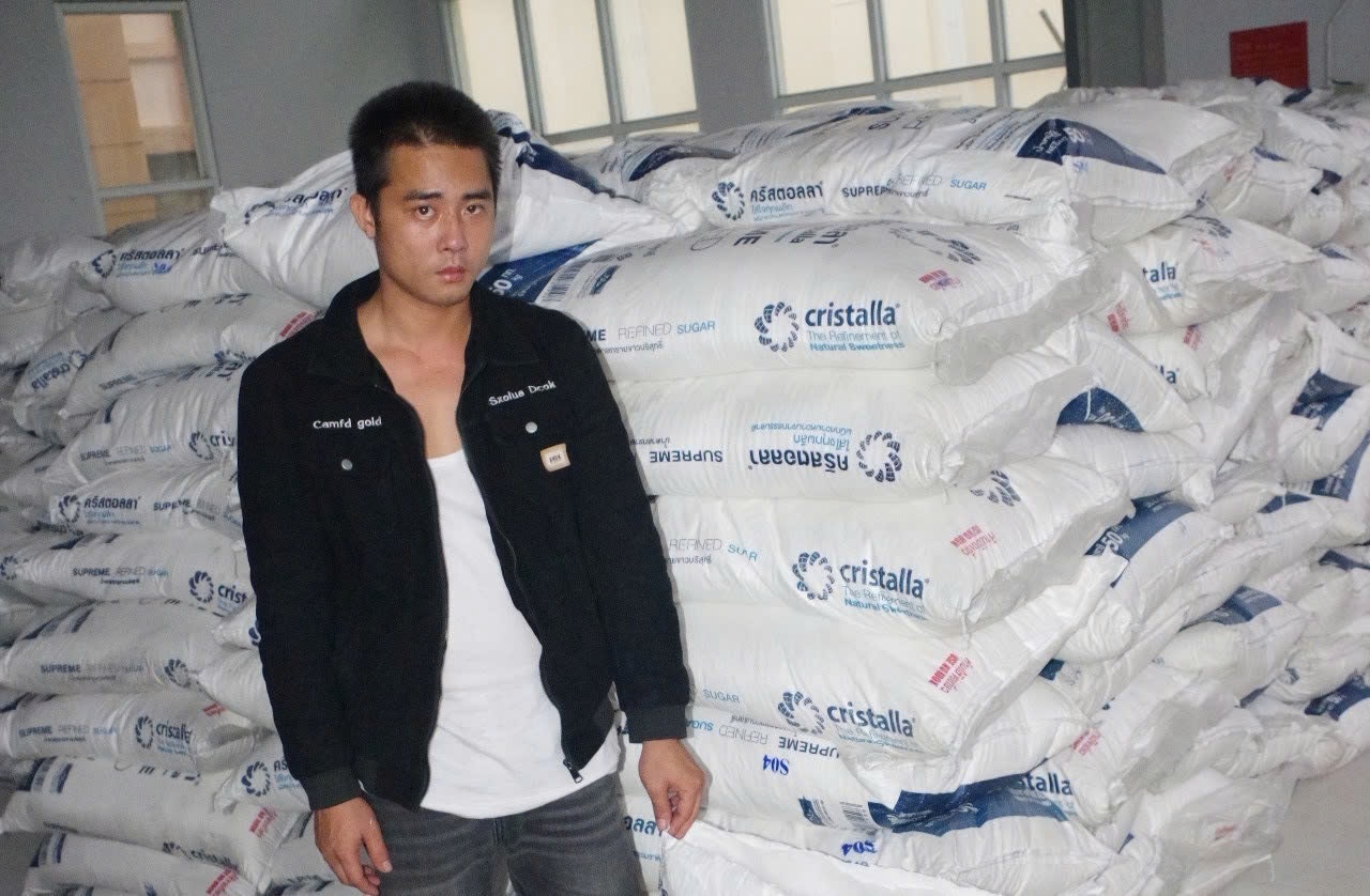 Kiểm tra container, Công an TP HCM bắt ngay tài xế - Ảnh 1.