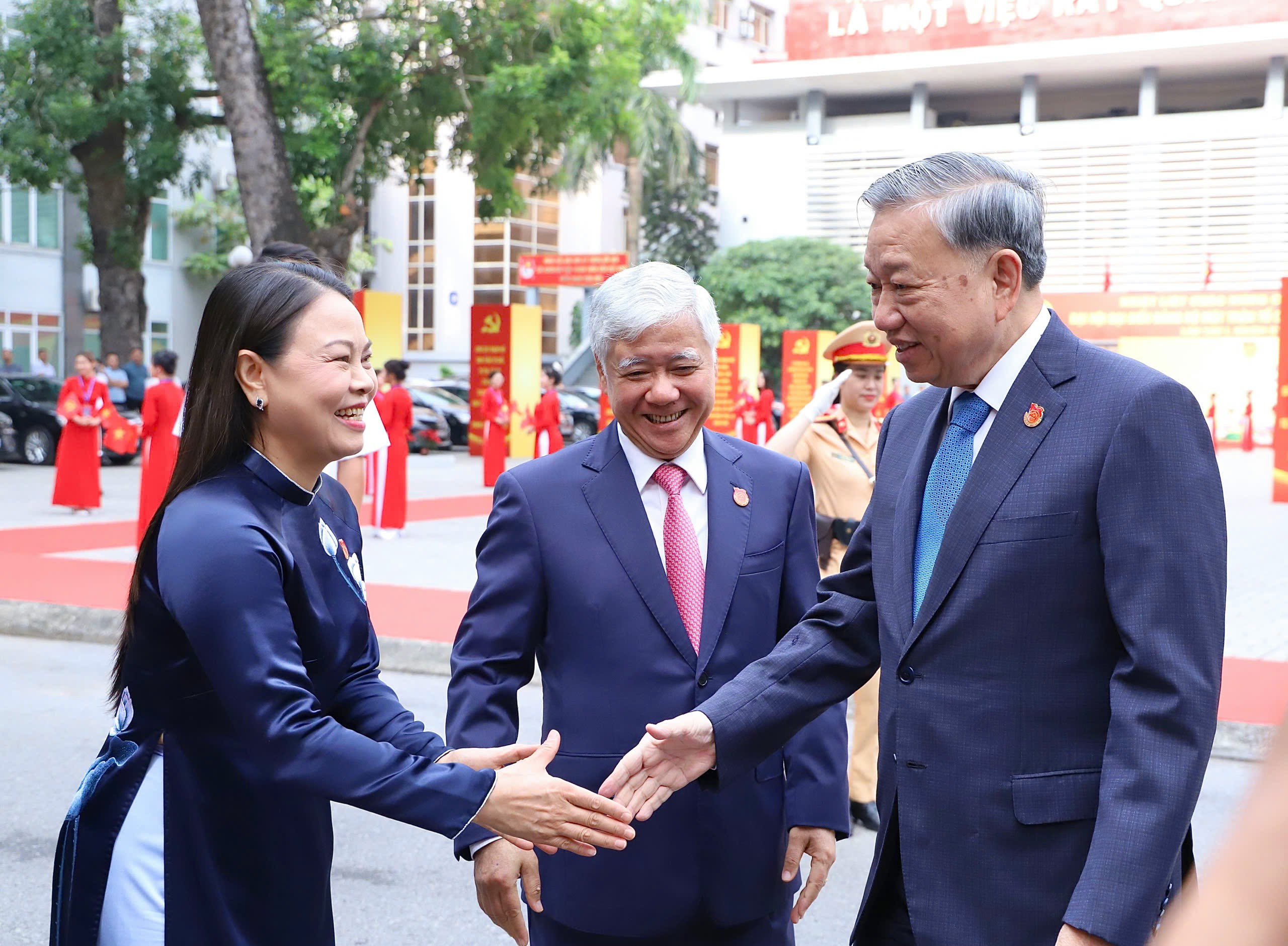 Tổng B&iacute; thư T&ocirc; L&acirc;m v&agrave; Thủ tướng Phạm Minh Ch&iacute;nh dự Đại hội Đảng bộ MTTQ Trung ương - Ảnh 2.