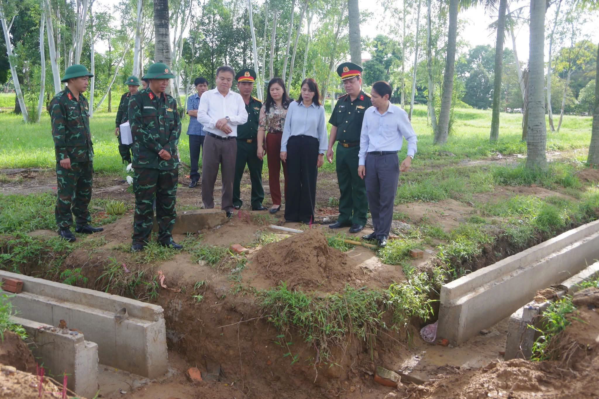 T&ocirc;n tạo Th&agrave;nh cổ Quảng Trị ph&aacute;t hiện nhiều h&agrave;i cốt liệt sĩ trong qu&aacute; tr&igrave;nh thi c&ocirc;ng - Ảnh 2.
