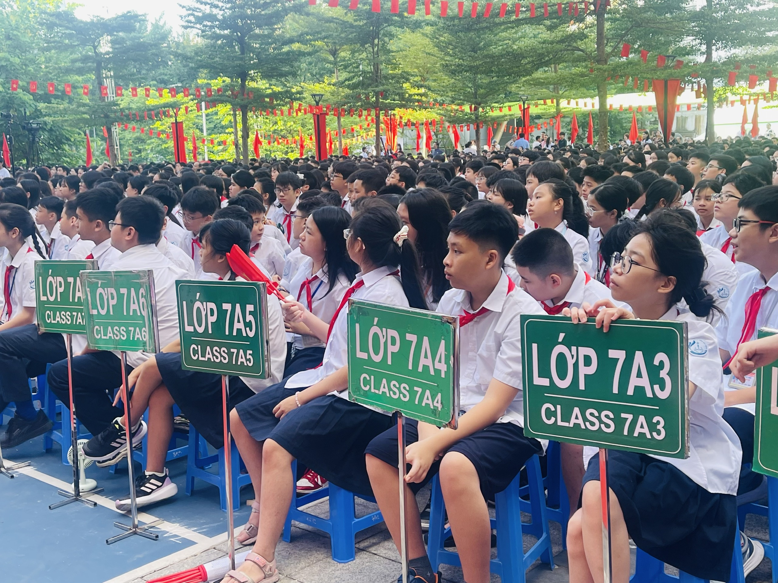 Bộ GD-ĐT đề xuất sáp nhập các trường mầm non, tiểu học quy mô nhỏ- Ảnh 1.