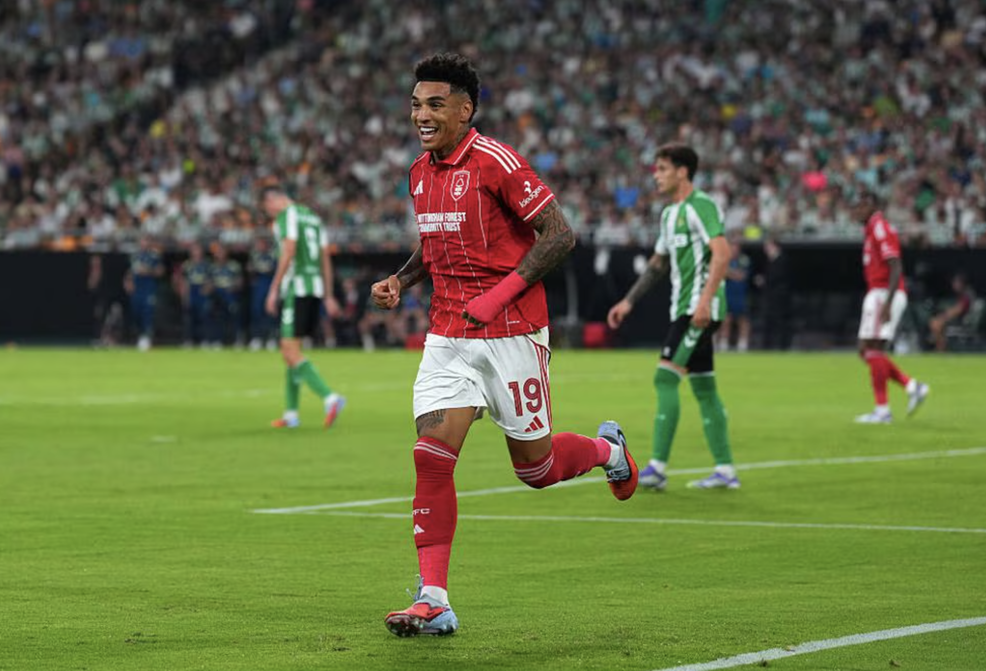 Antony chói sáng, Betis cầm chân Nottingham Forest trận mở màn Europa League- Ảnh 3.