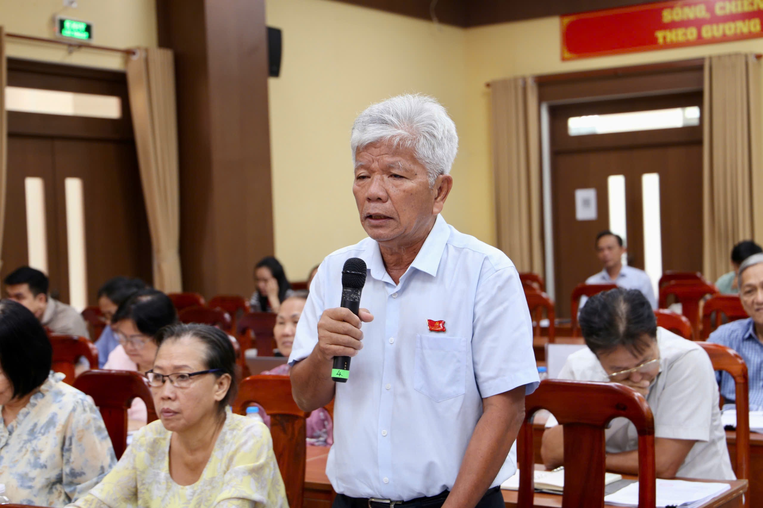Trơn tru ngay từ đầu: Ch&iacute;nh quyền 2 cấp ở phường T&acirc;n Định tạo niềm tin lớn - Ảnh 2.