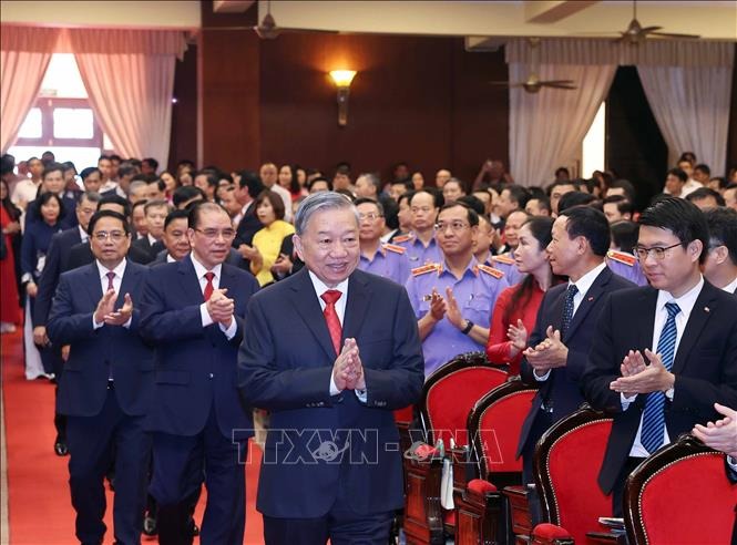 Tổng Bí thư Tô Lâm dự Đại hội đại biểu Đảng bộ
các Cơ quan Đảng Trung ương- Ảnh 1.