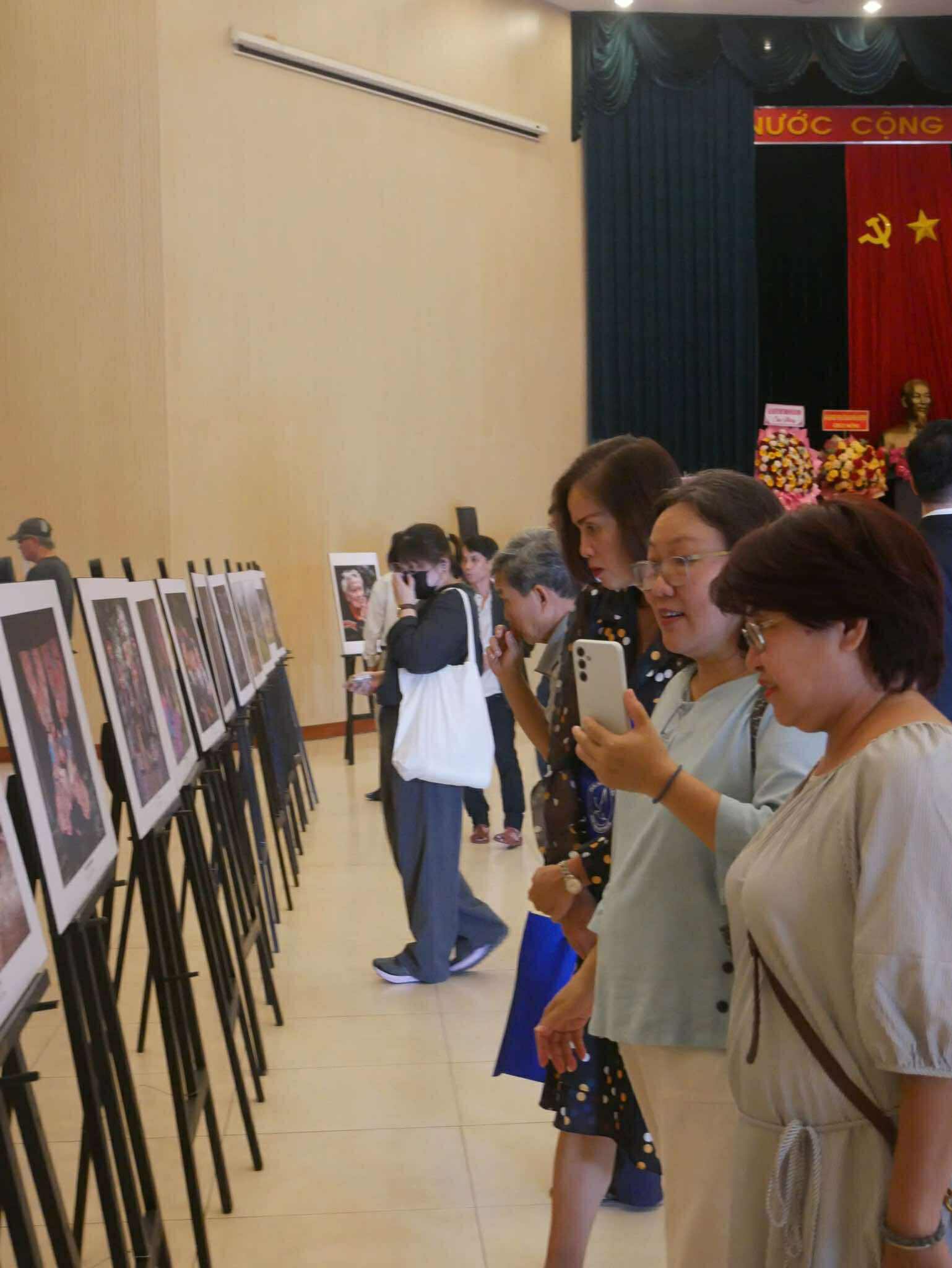 H&agrave;o hứng với những sắc m&agrave;u từ triển l&atilde;m ảnh nghệ thuật Hải &Acirc;u lần thứ 35 - Ảnh 4.