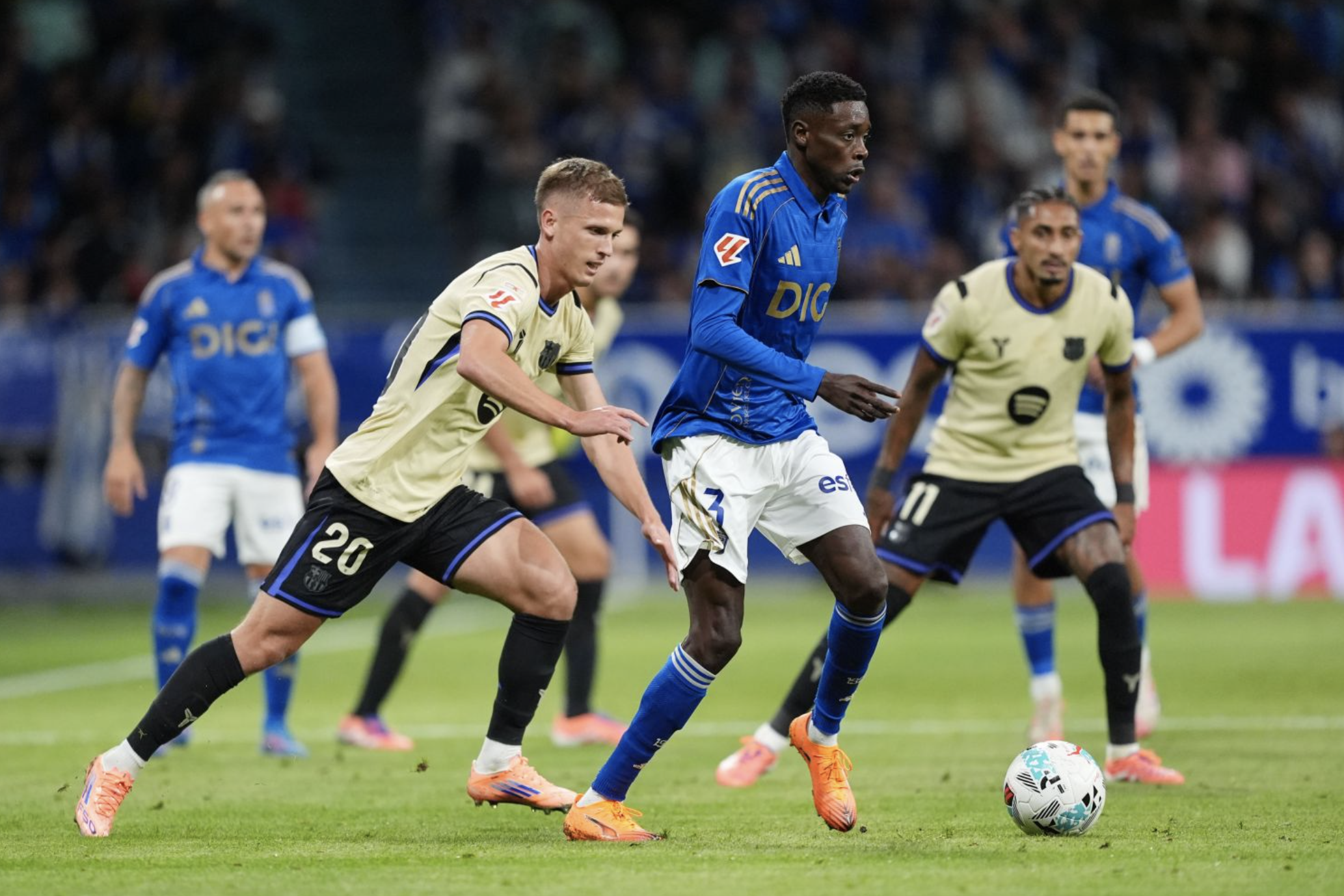 Ngược d&ograve;ng hạ t&acirc;n binh Real Oviedo, Barcelona nối d&agrave;i mạch bất bại La Liga- Ảnh 1.
