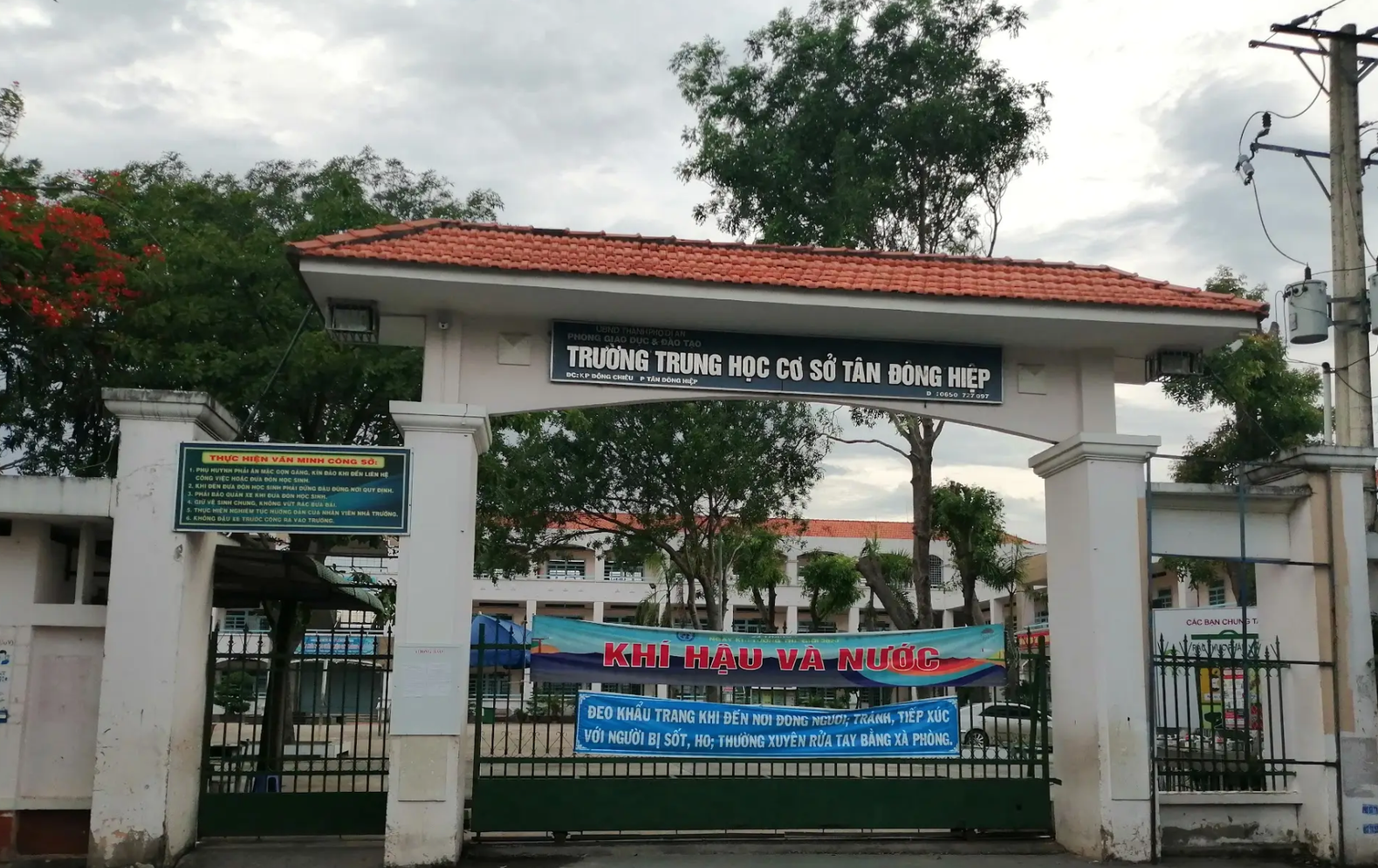 Phụ huynh lớp 7 ở TP HCM lo lắng v&igrave; phải đ&oacute;n con sớm nếu kh&ocirc;ng học kỹ năng - Ảnh 1.