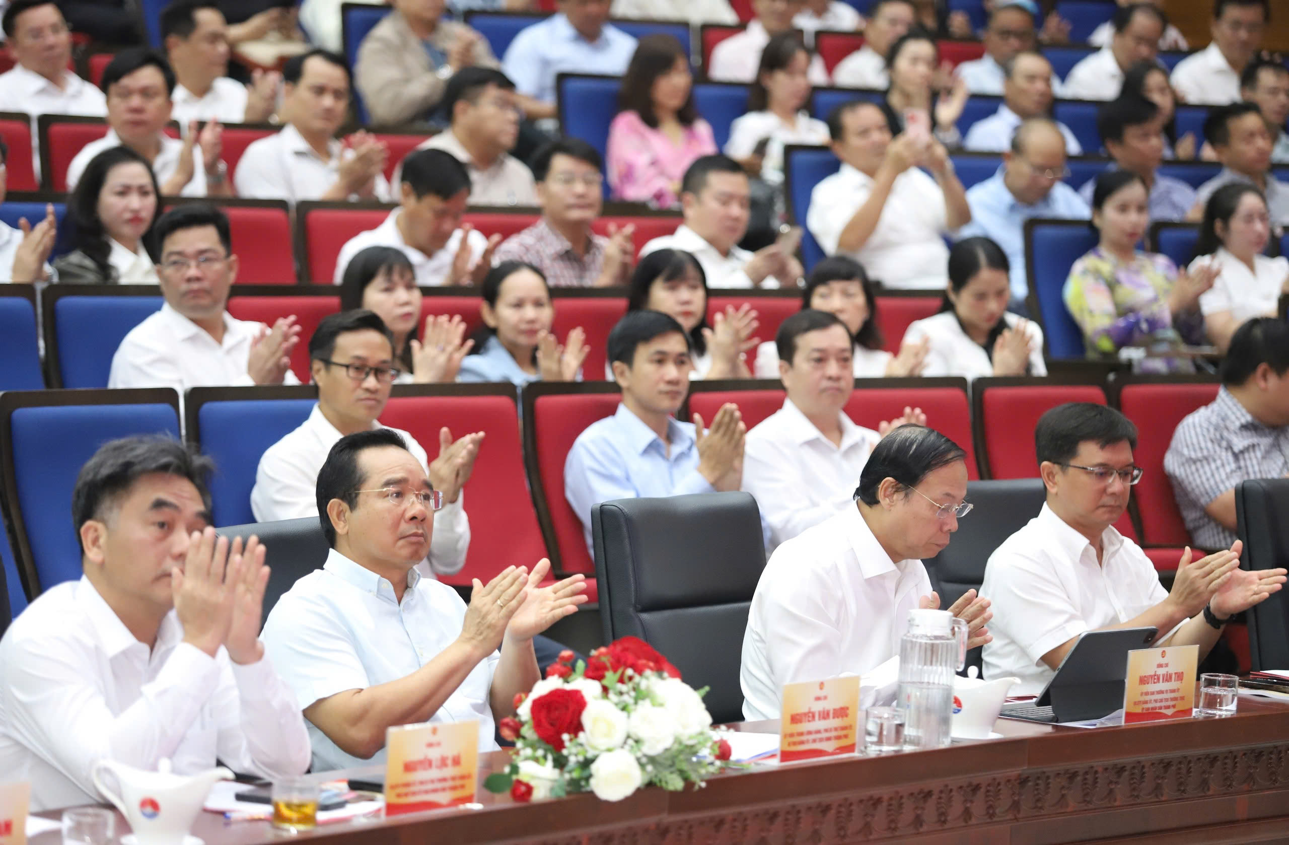 Chủ tịch UBND TP HCM: Giải ph&oacute;ng mặt bằng &igrave; ạch, người đứng đầu x&atilde;, phường sẽ chịu tr&aacute;ch nhiệm - Ảnh 2.