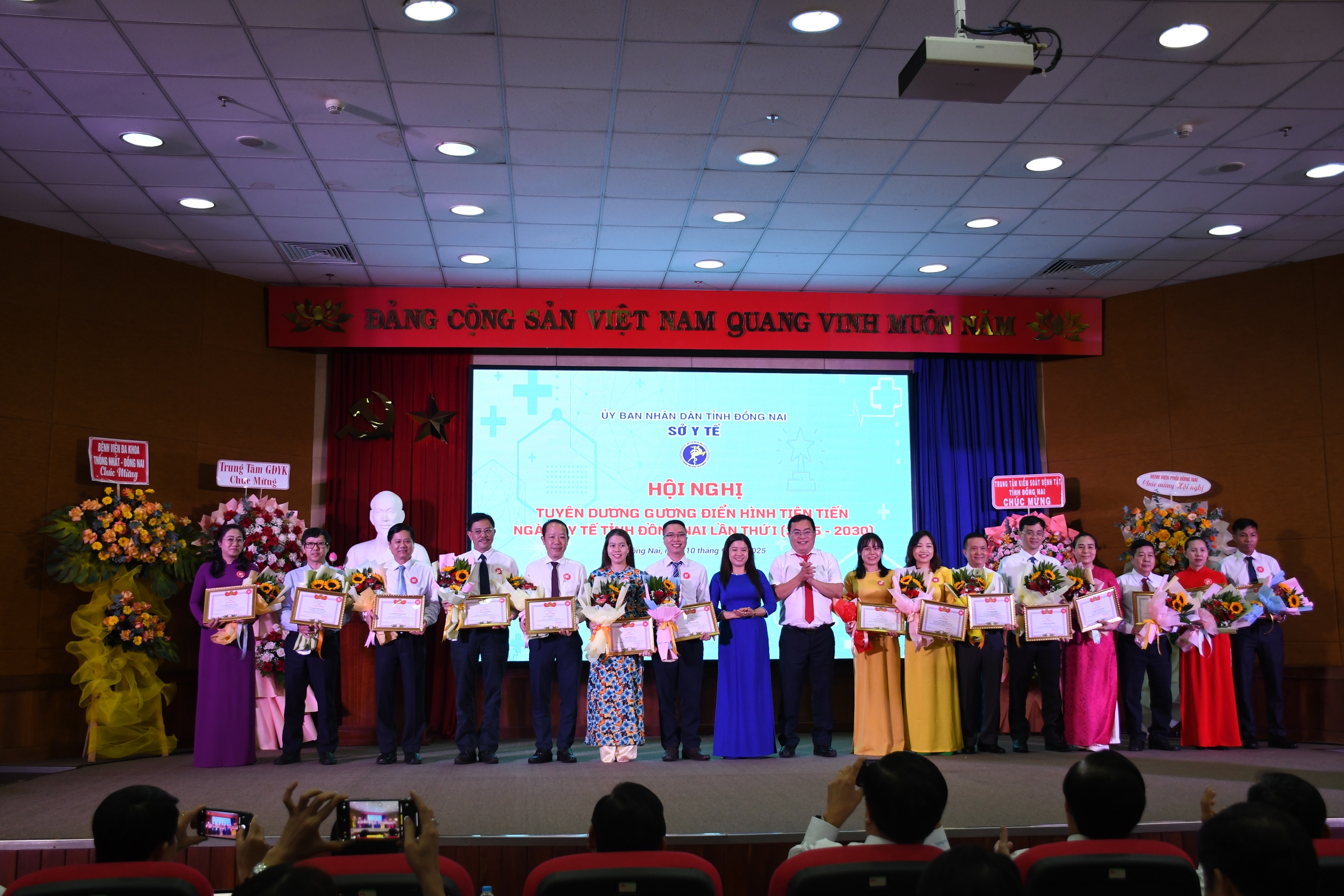 Ngành y tế Đồng Nai ngày càng lớn mạnh - Ảnh 7.