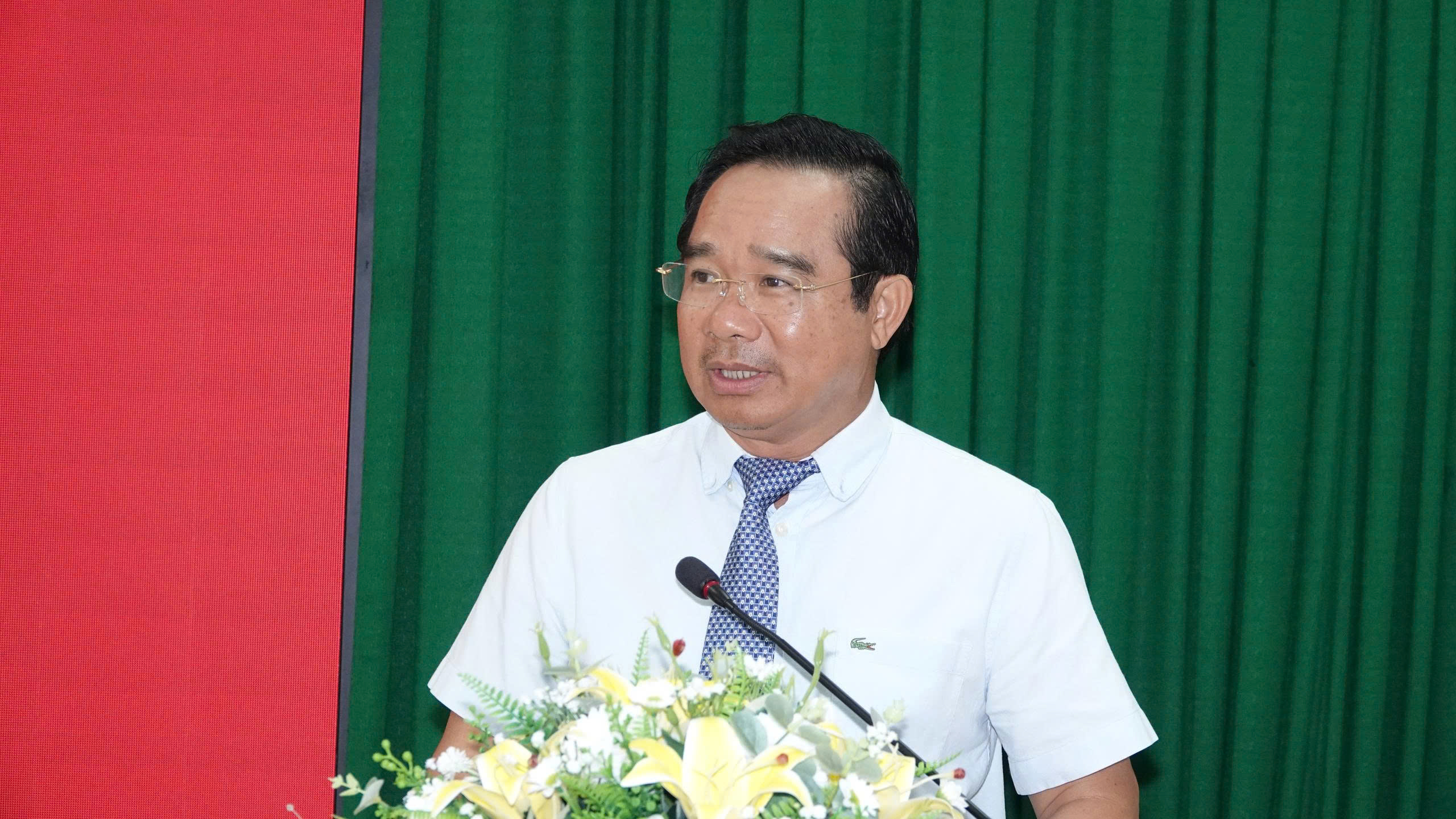 Chánh Văn phòng UBND TP HCM và Giám đốc Sở Nội vụ nhận thêm nhiệm vụ- Ảnh 3.