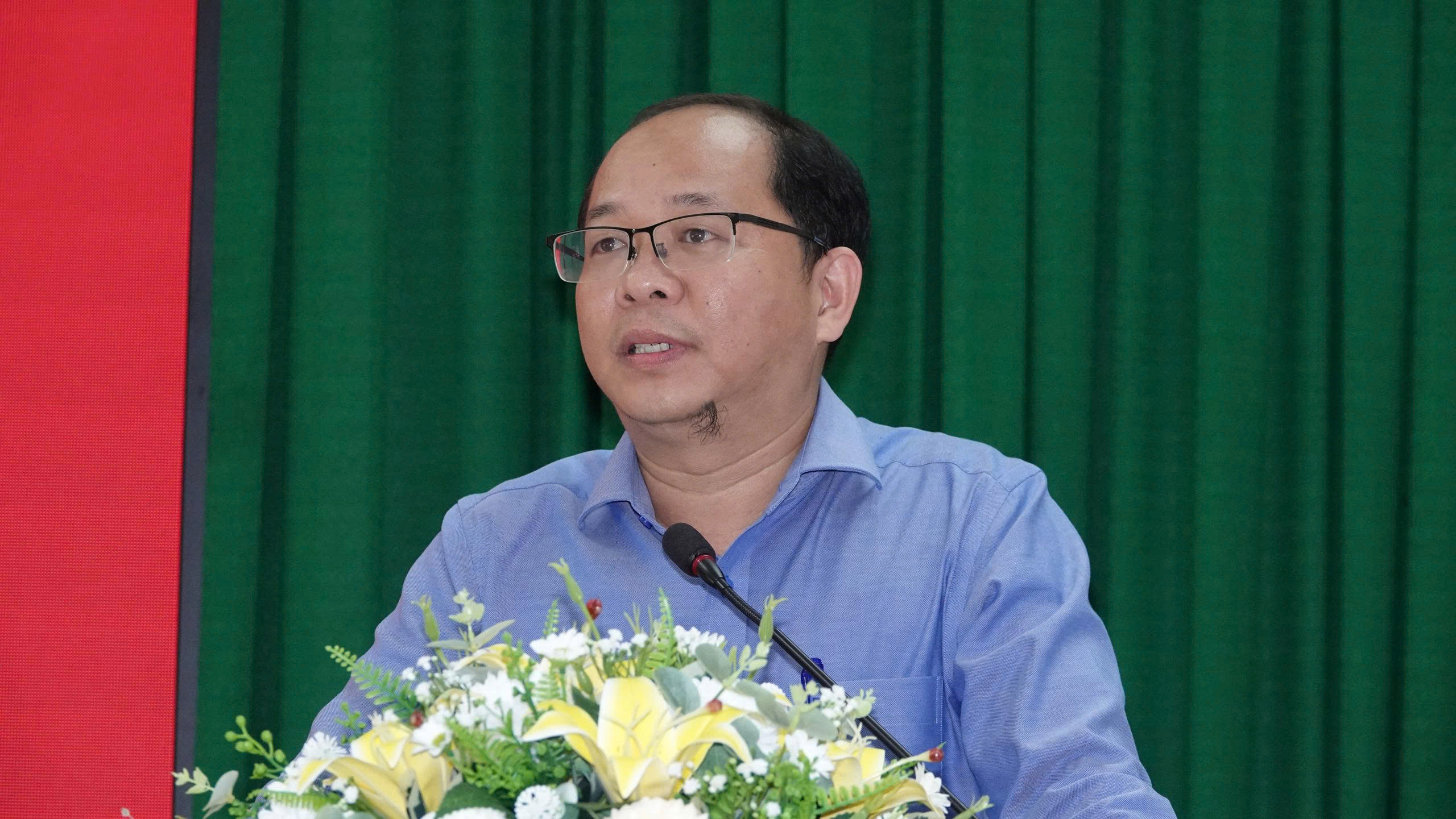 Chánh Văn phòng UBND TP HCM và Giám đốc Sở Nội vụ nhận thêm nhiệm vụ- Ảnh 4.