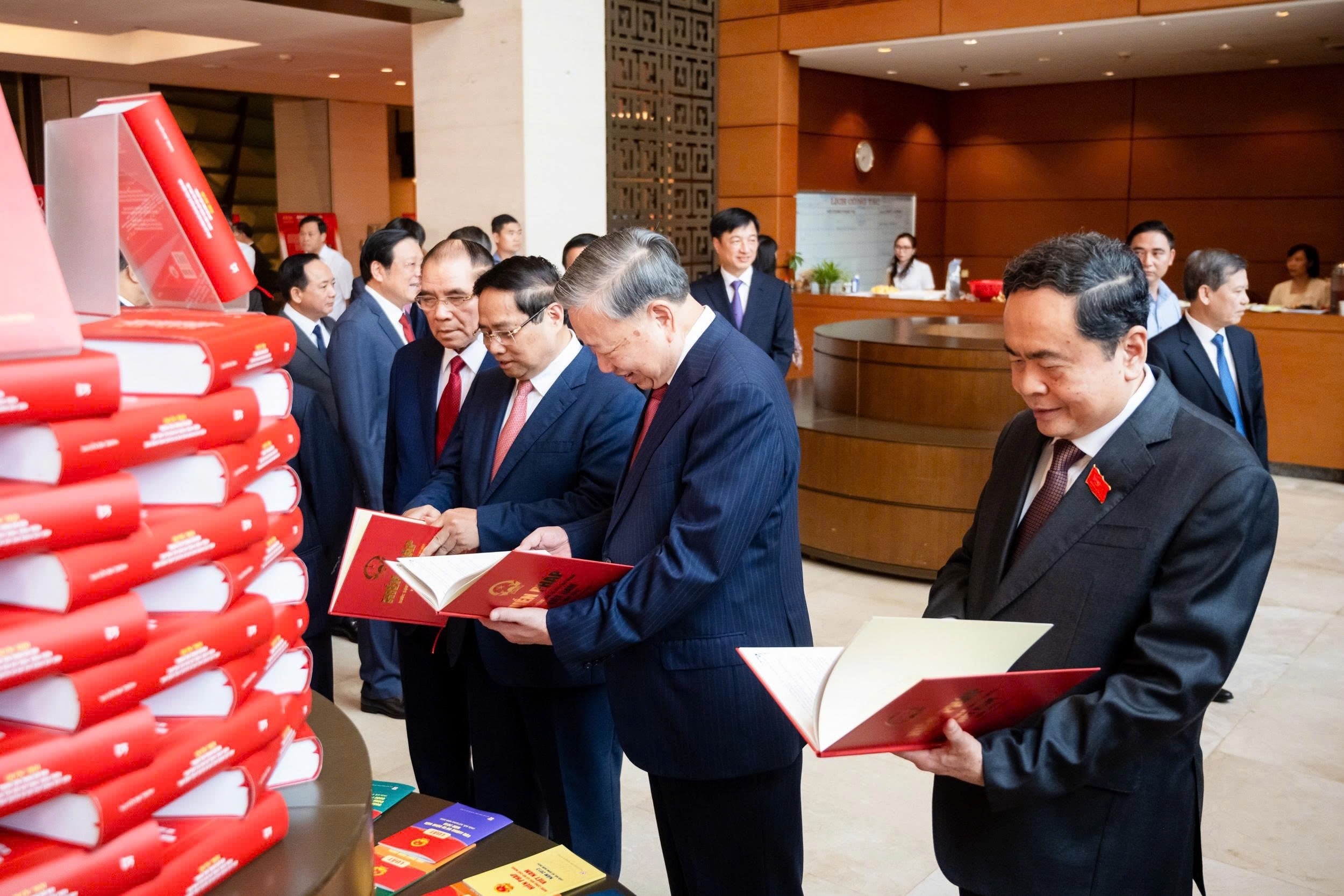 Tổng Bí thư Tô Lâm dự, chỉ đạo Đại hội đại biểu Đảng bộ Quốc hội lần thứ I, nhiệm kỳ 2025-2030 - Ảnh 10.