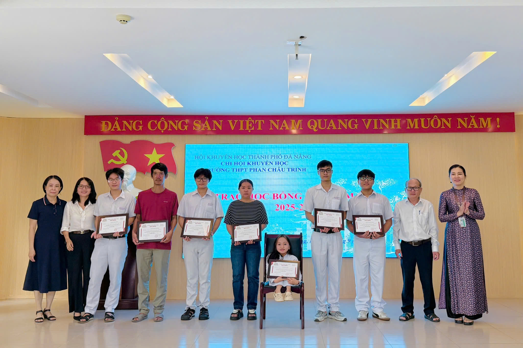 Cuộc thi viết &ldquo;L&ograve;ng tốt quanh t&ocirc;i&rdquo; lần 3: Nữ gi&aacute;o vi&ecirc;n "đặc biệt" Nguyễn Thị Thảo Sương- Ảnh 2.