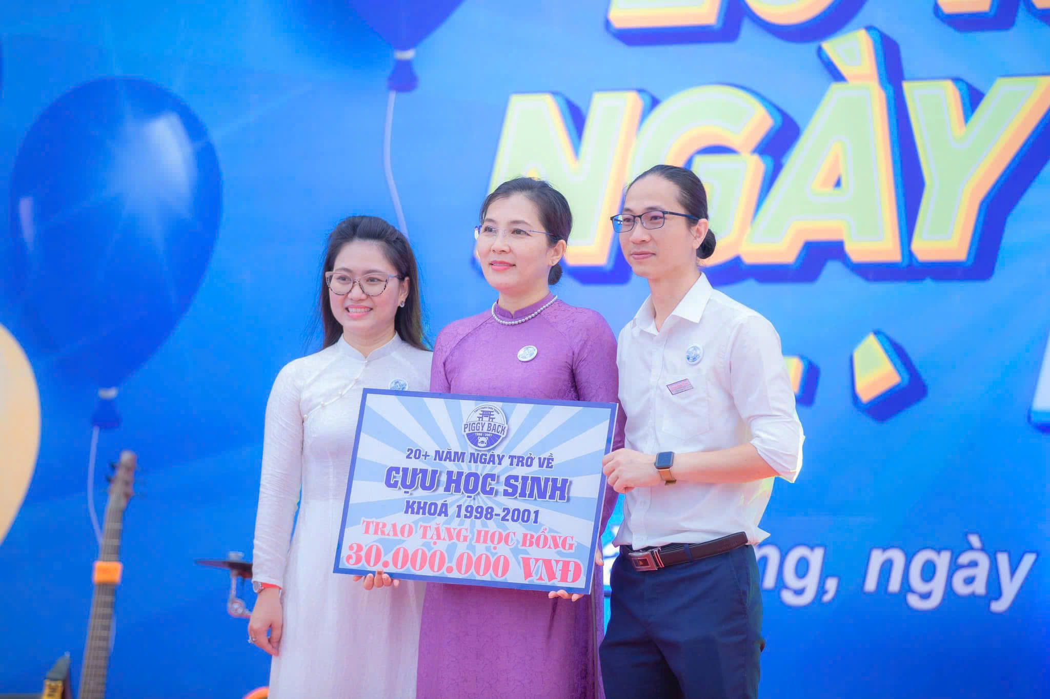 Cuộc thi viết &ldquo;L&ograve;ng tốt quanh t&ocirc;i&rdquo; lần 3: Nữ gi&aacute;o vi&ecirc;n "đặc biệt" Nguyễn Thị Thảo Sương- Ảnh 3.
