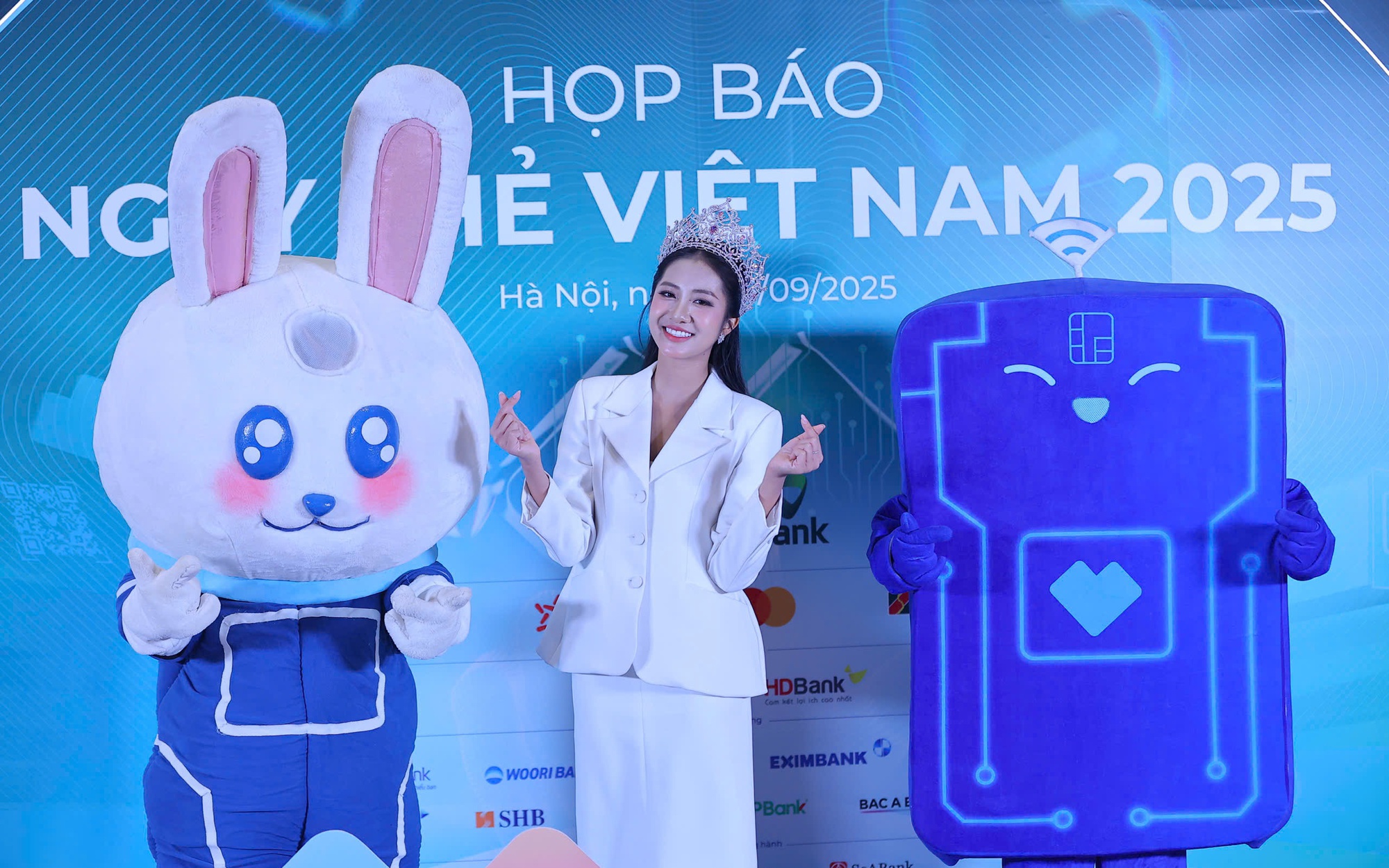 Dịch vụ thanh to&aacute;n tự động của Việt Nam kh&ocirc;ng thua k&eacute;m c&aacute;c nước ti&ecirc;n tiến - Ảnh 2.