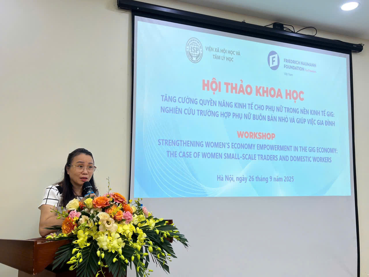 Tăng quyền năng kinh tế cho phụ nữ trong nền kinh tế việc l&agrave;m tự do- Ảnh 1.