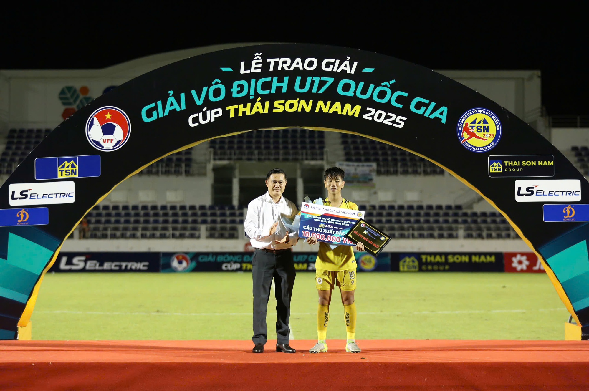 H&agrave; Nội v&ocirc; địch U17 Quốc gia 2025 năm thứ hai li&ecirc;n tiếp- Ảnh 6.